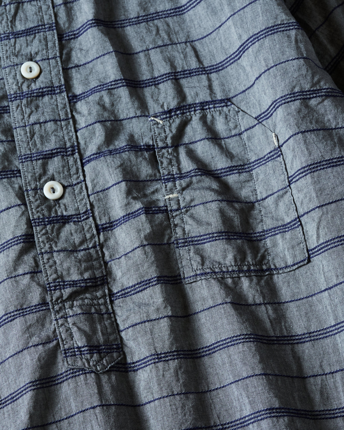 #1203S-HSG Band Collar Shirt S/S : horizontal stripe grey