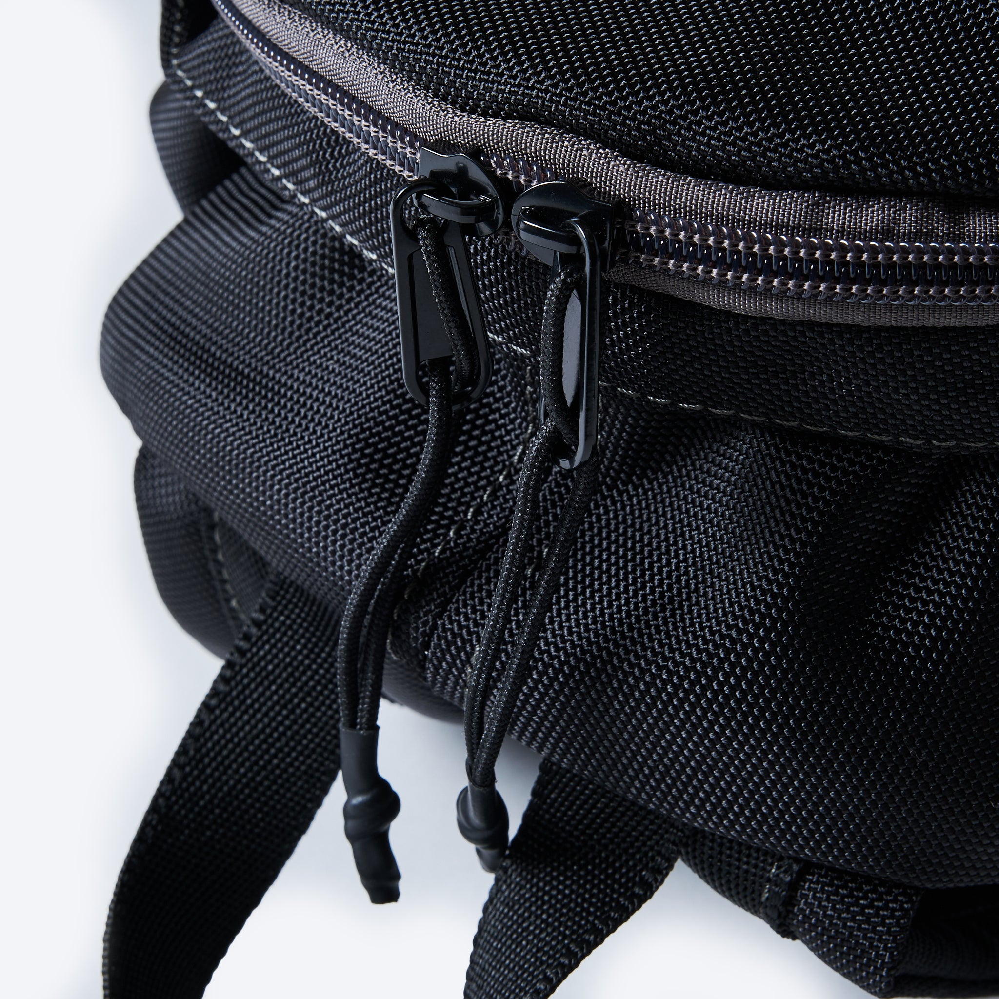 #1952-NOB Tic Pack : nylon oxford black