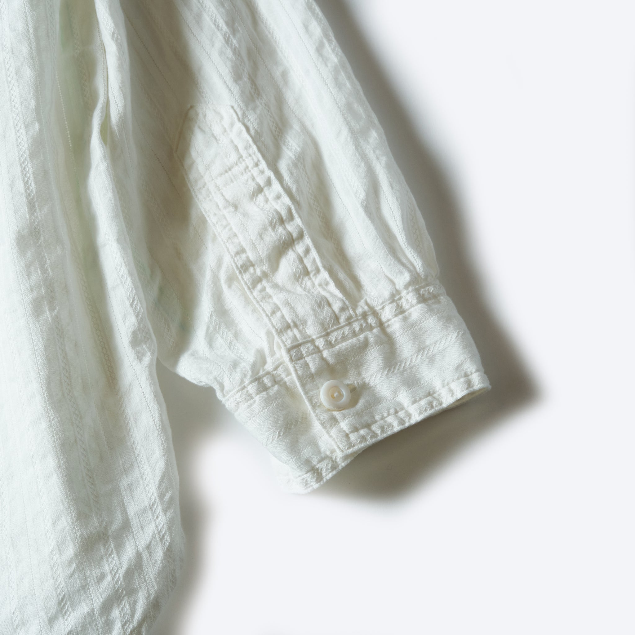 #1203C-CMW Band Collar Shirt MV : cool mesh white