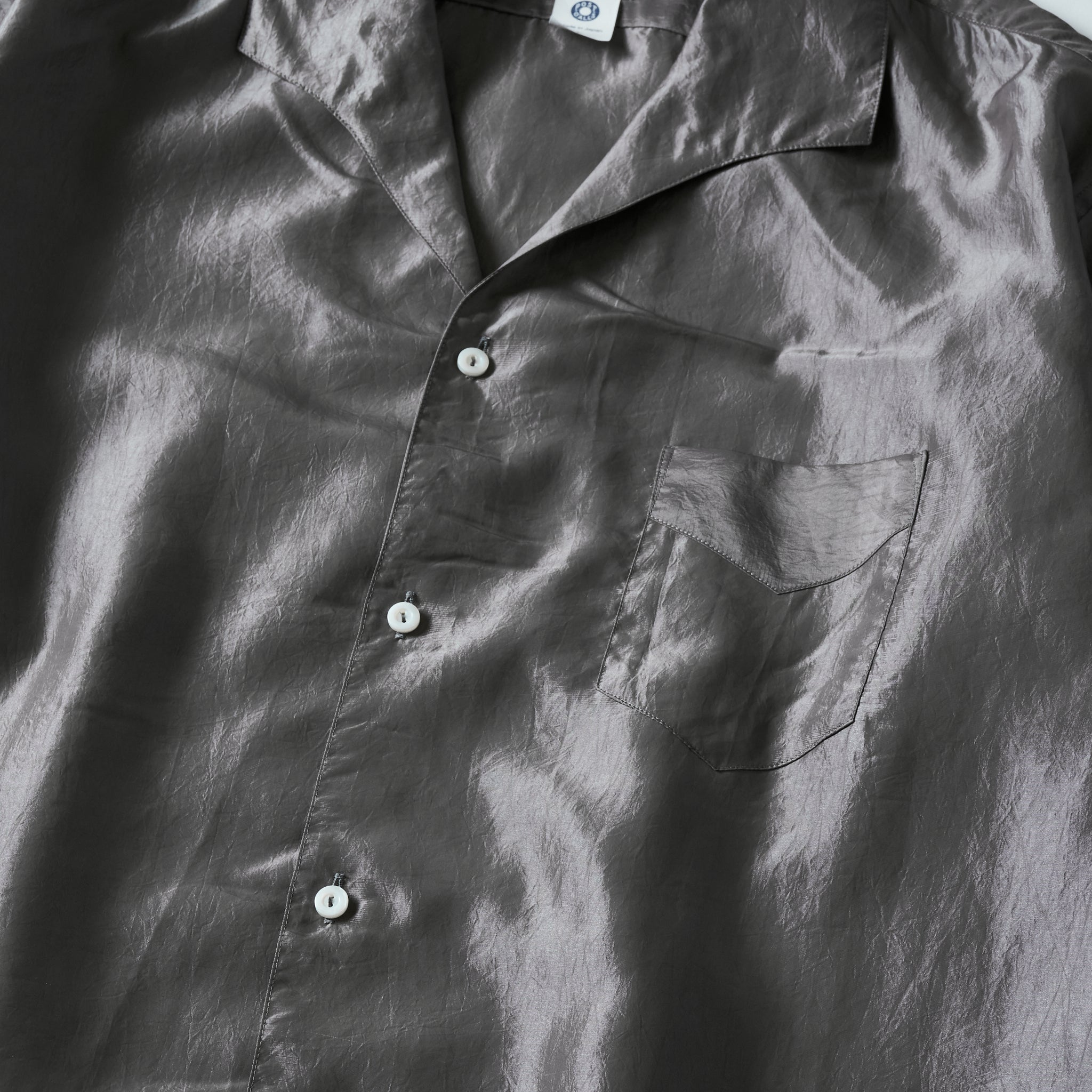 #3224-MTS Fever : metallic taffeta silver grey