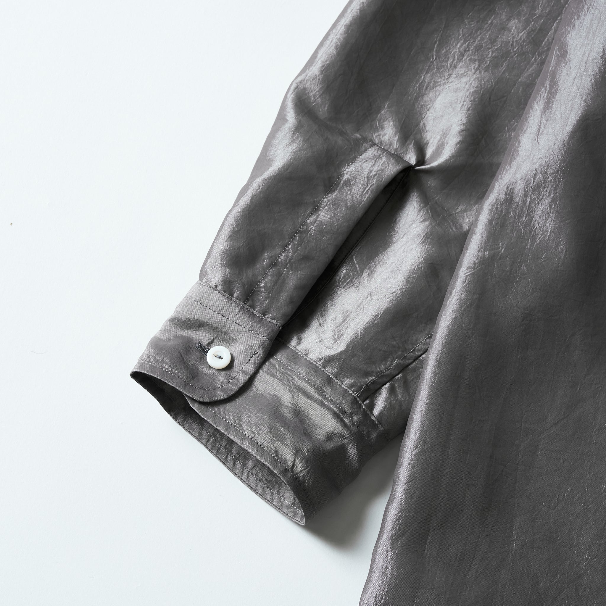 #3224-MTS Fever : metallic taffeta silver grey