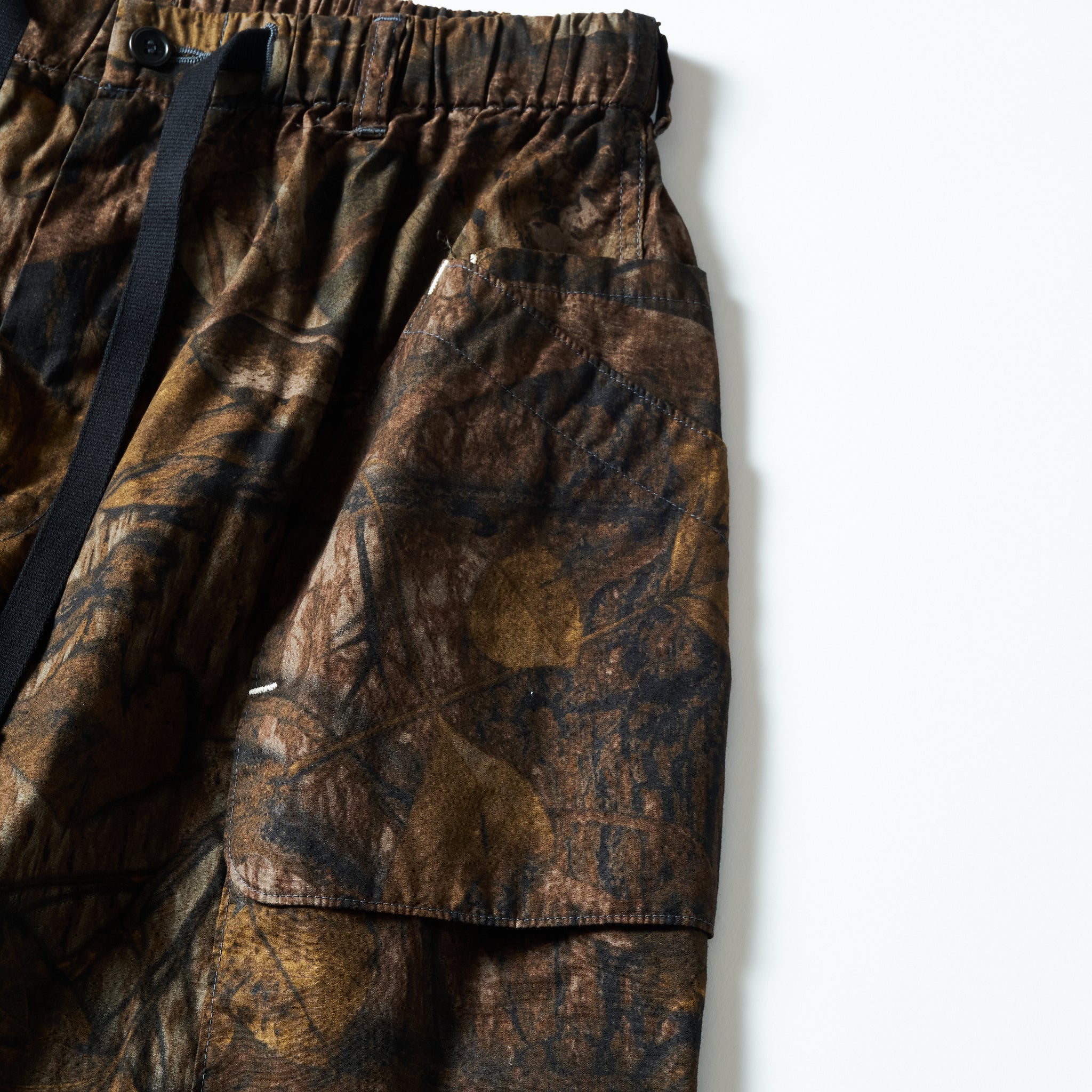 #2323E-FC1 E-Z DEE's Shorts : forest camo brown jungle