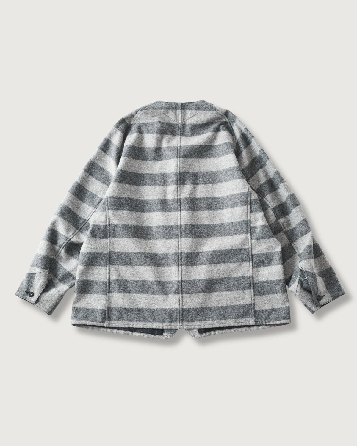 #3134DV-TWG POST 47 DV : trashed wool grey tones
