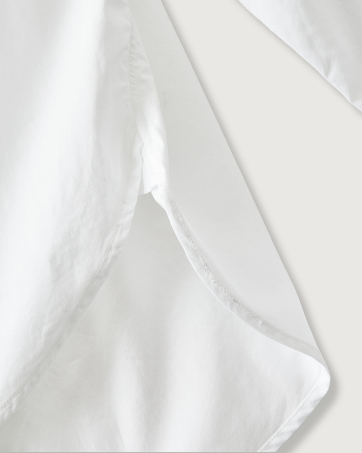 #3226-FCW NEUTRON : feather chambray - W white