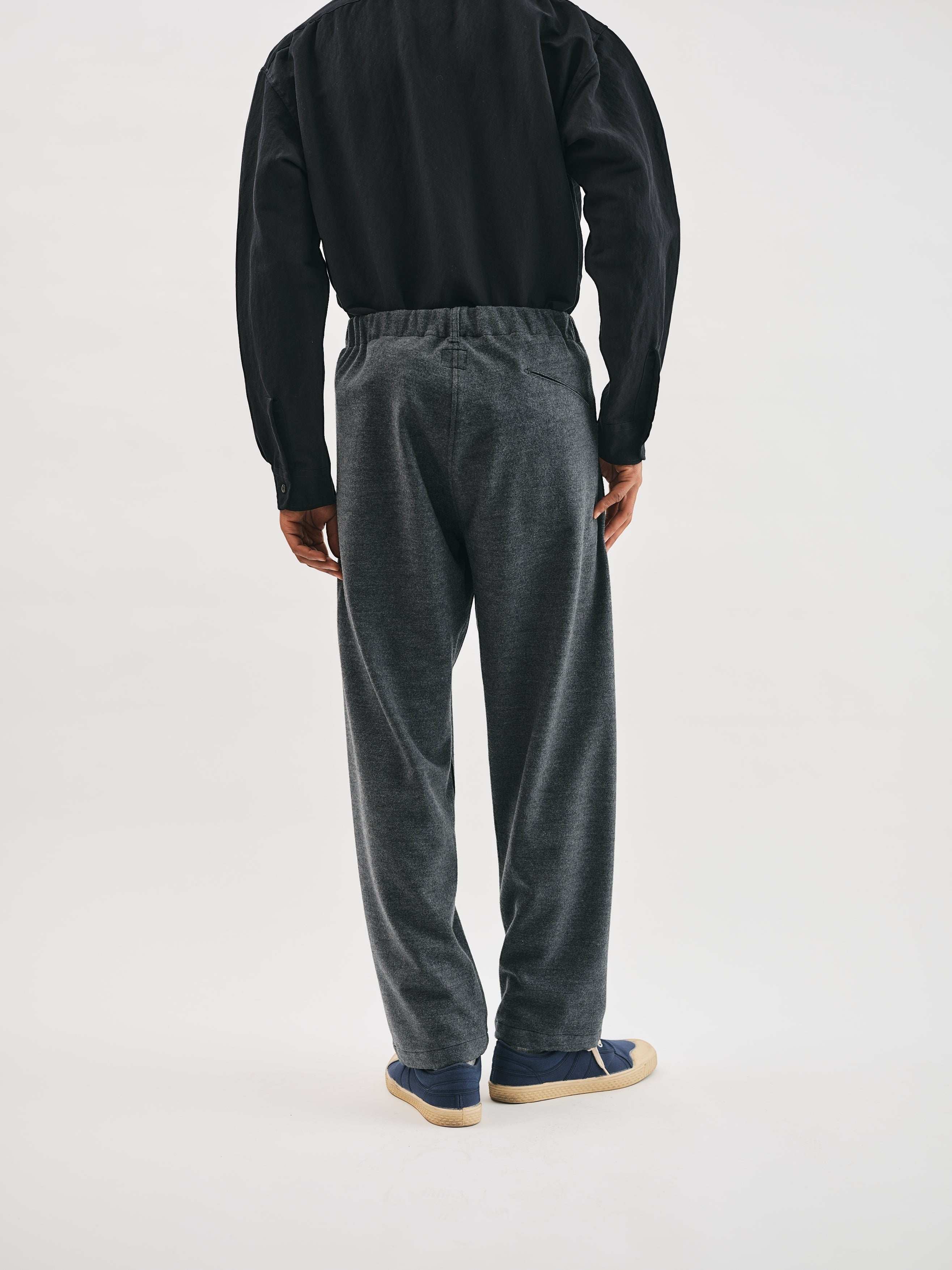 #3307CP-KC POST Coach Pants : knitty charcoal