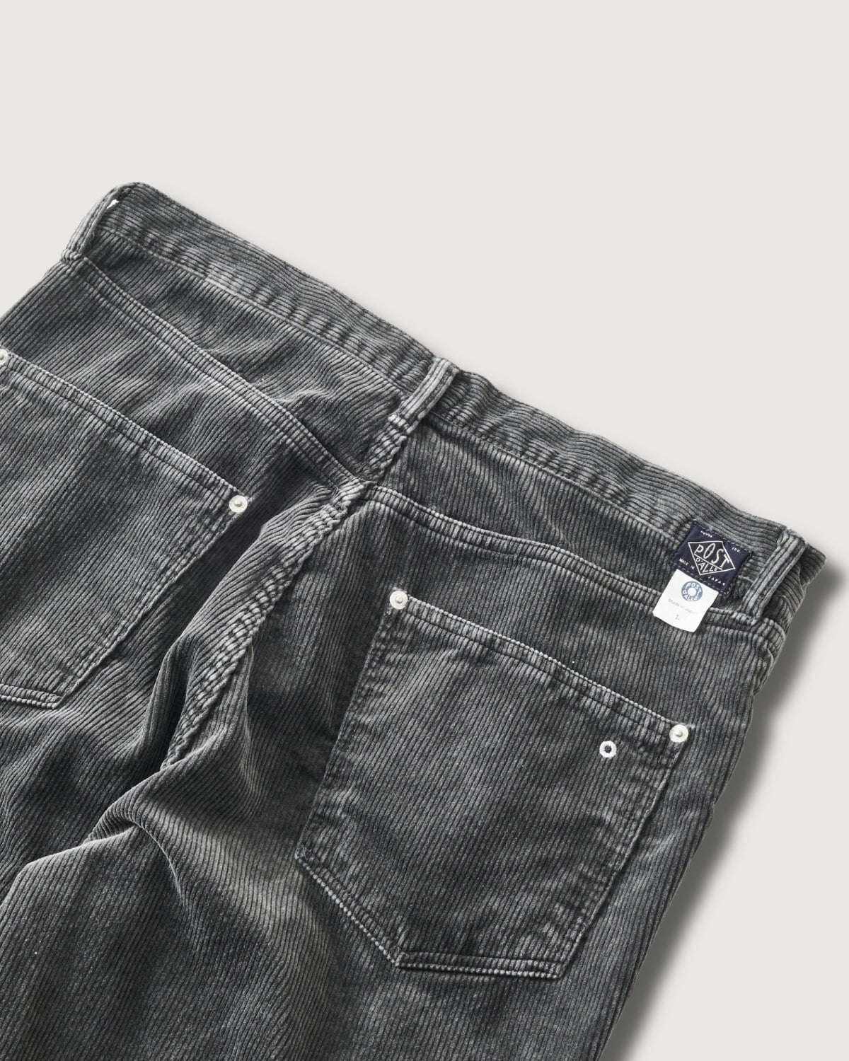 #3325-WWC 546 Flare-R2 : widewale cords charcoal