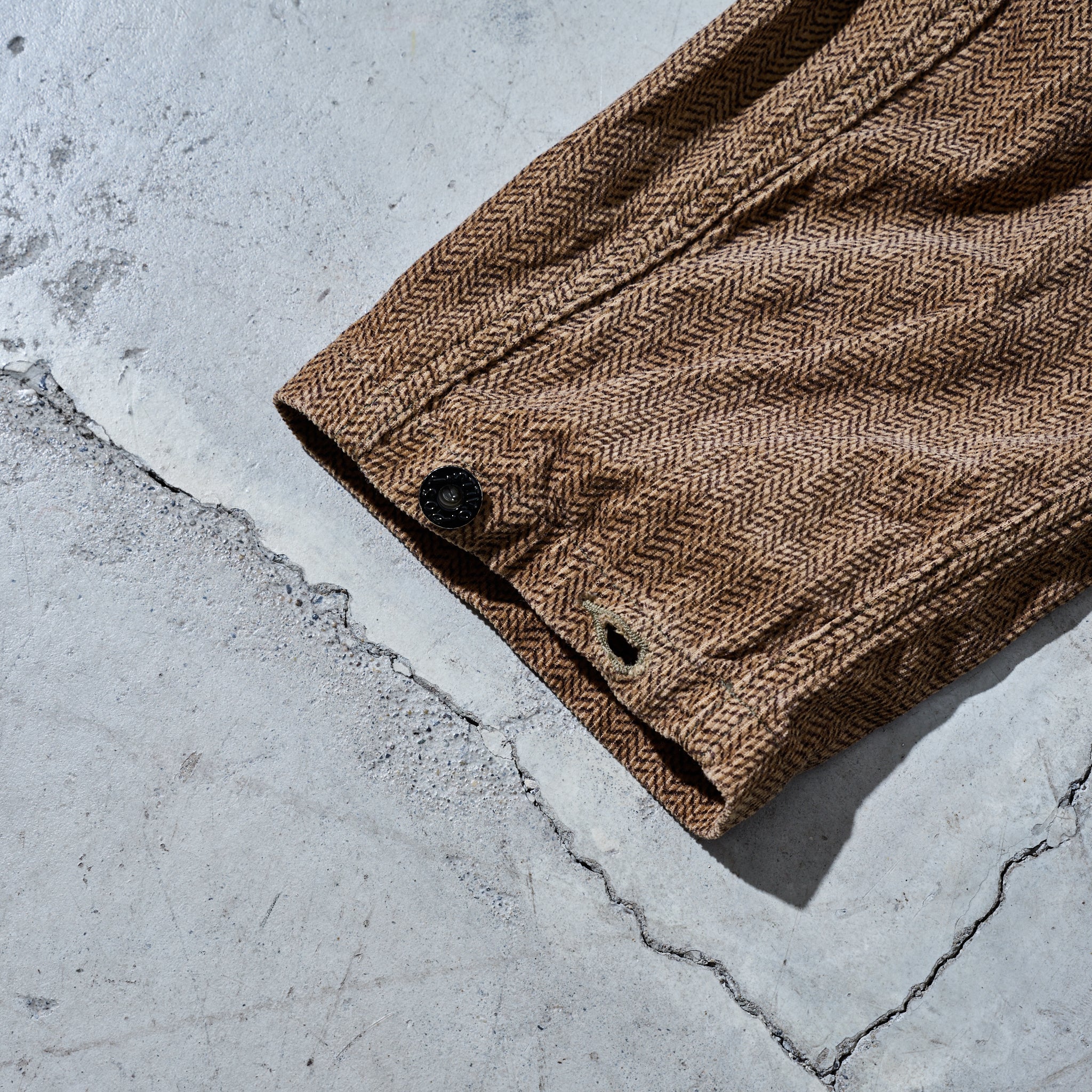 #12006-HCB WALKABOUT : herringbone print corduroy brown