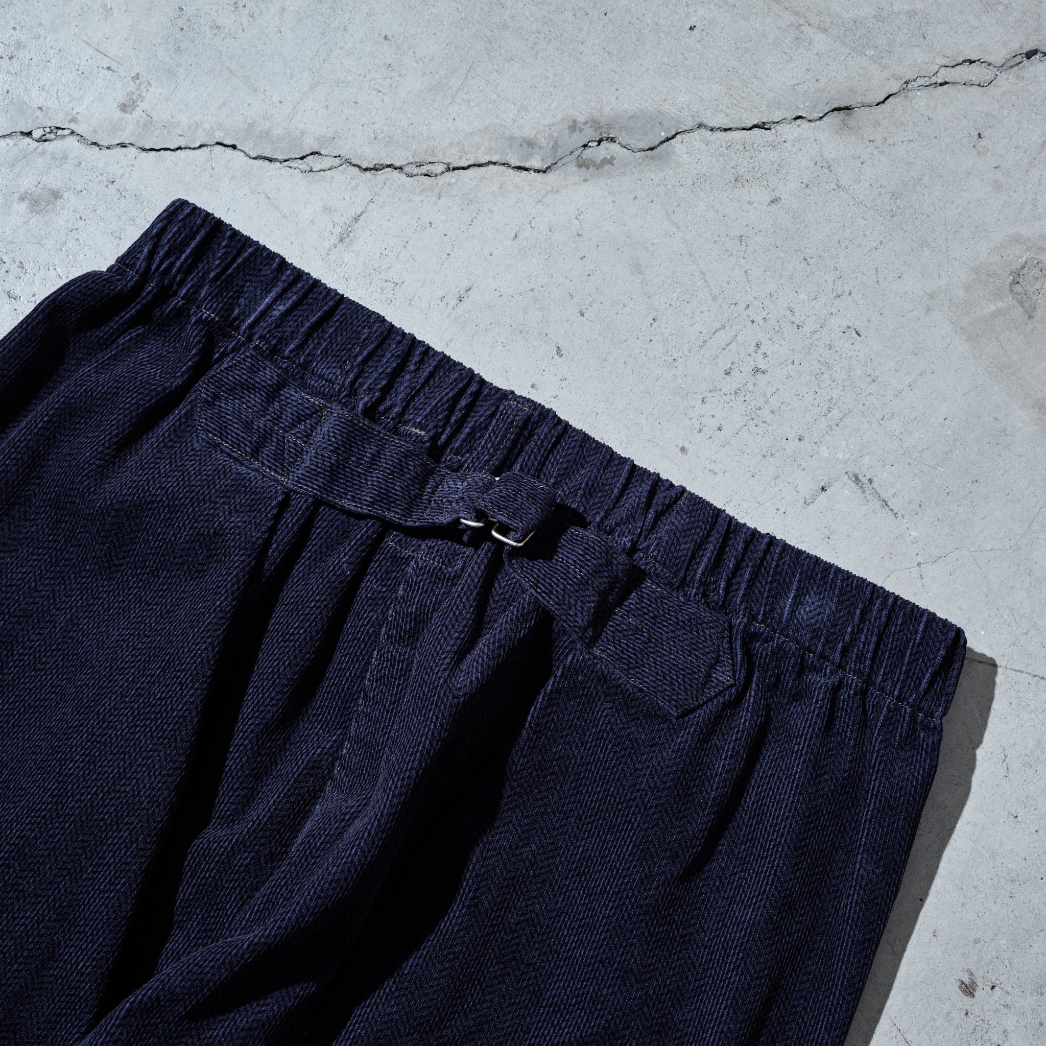 #3315-HCN E-Z Lax 4 : herringbone print corduroy navy