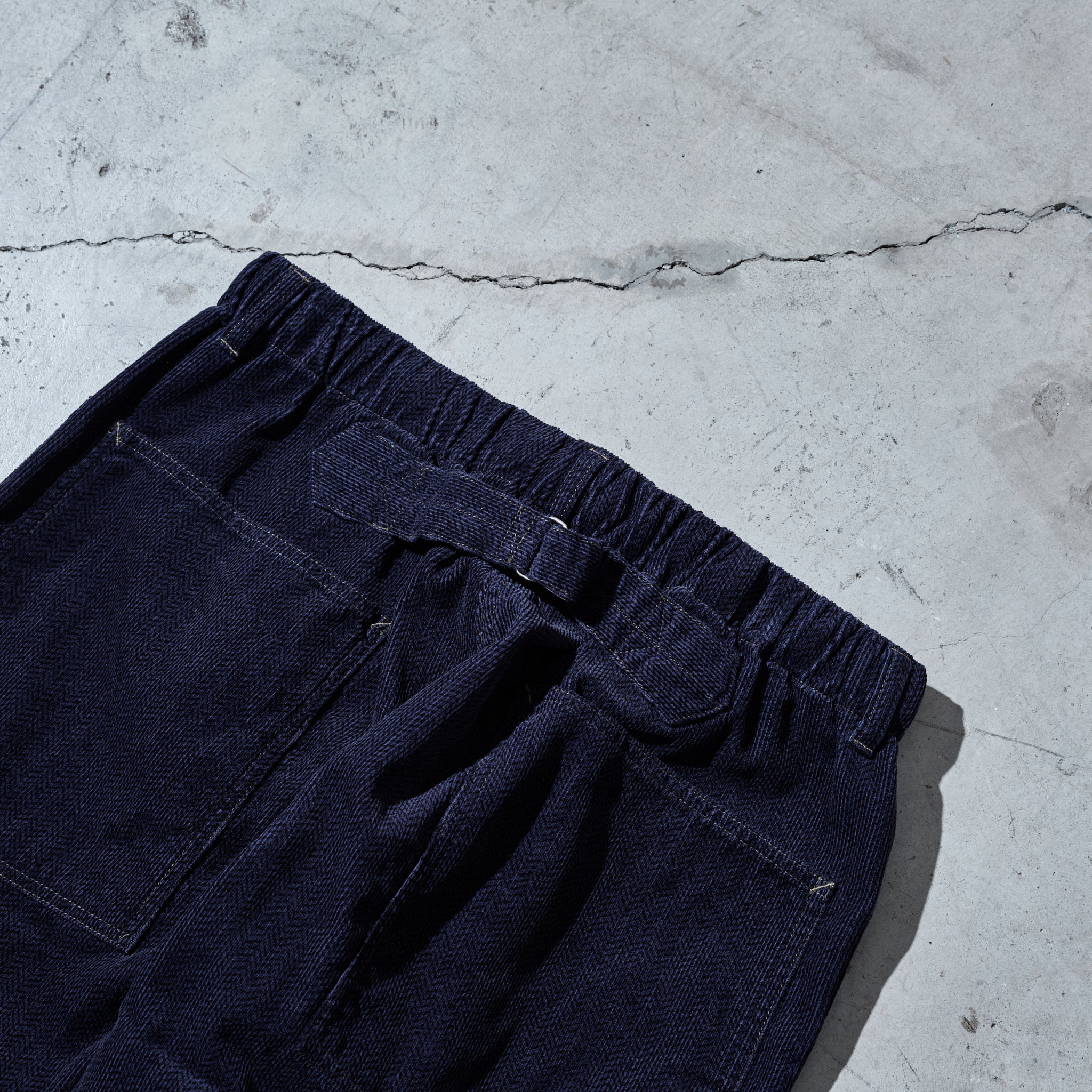#3307-HCN E-Z ARMY-NAVY Pants : herringbone print corduroy navy