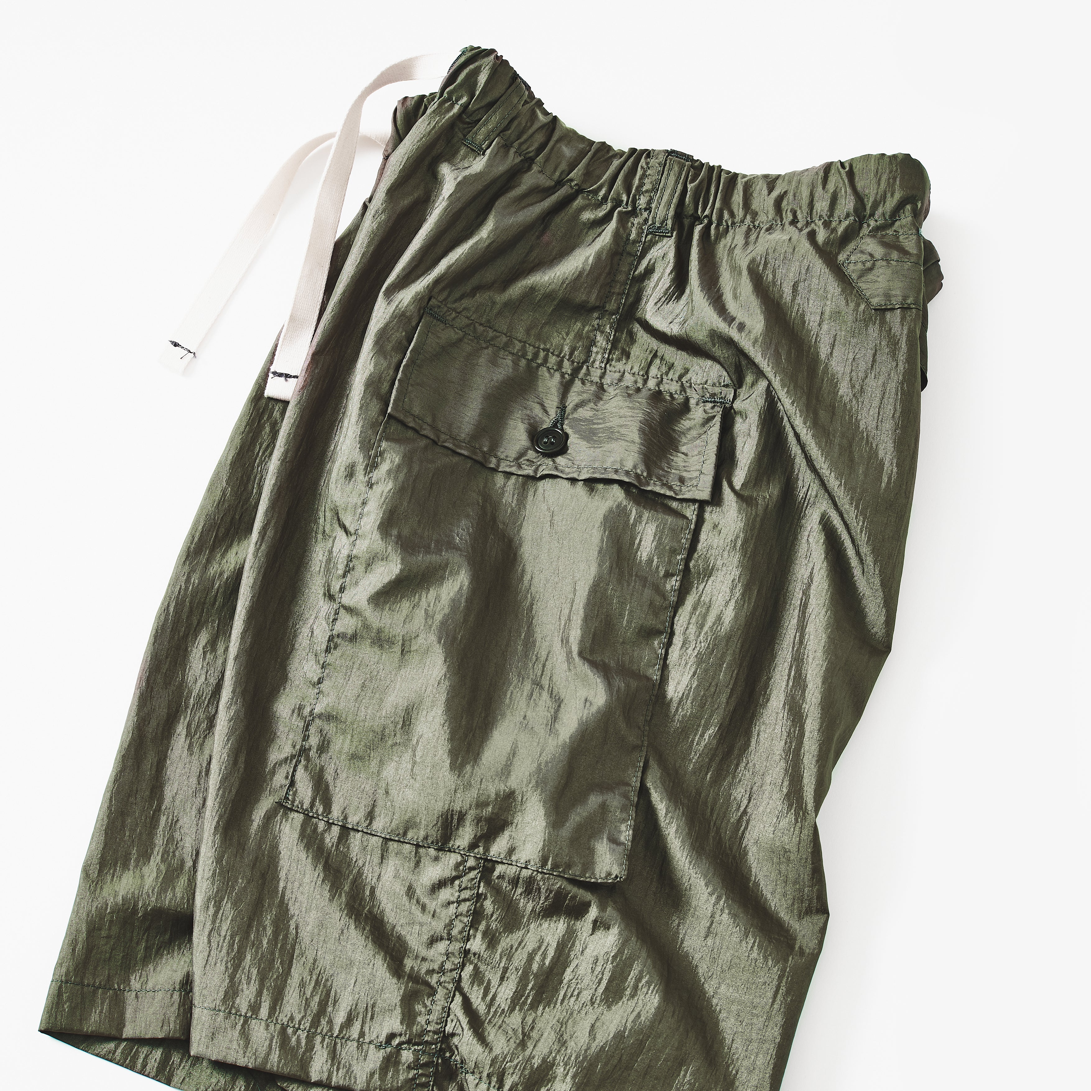 #3308S-CTO E-Z WALKABOUT Shorts : crinkle nylon taffeta olive (Shop Special)