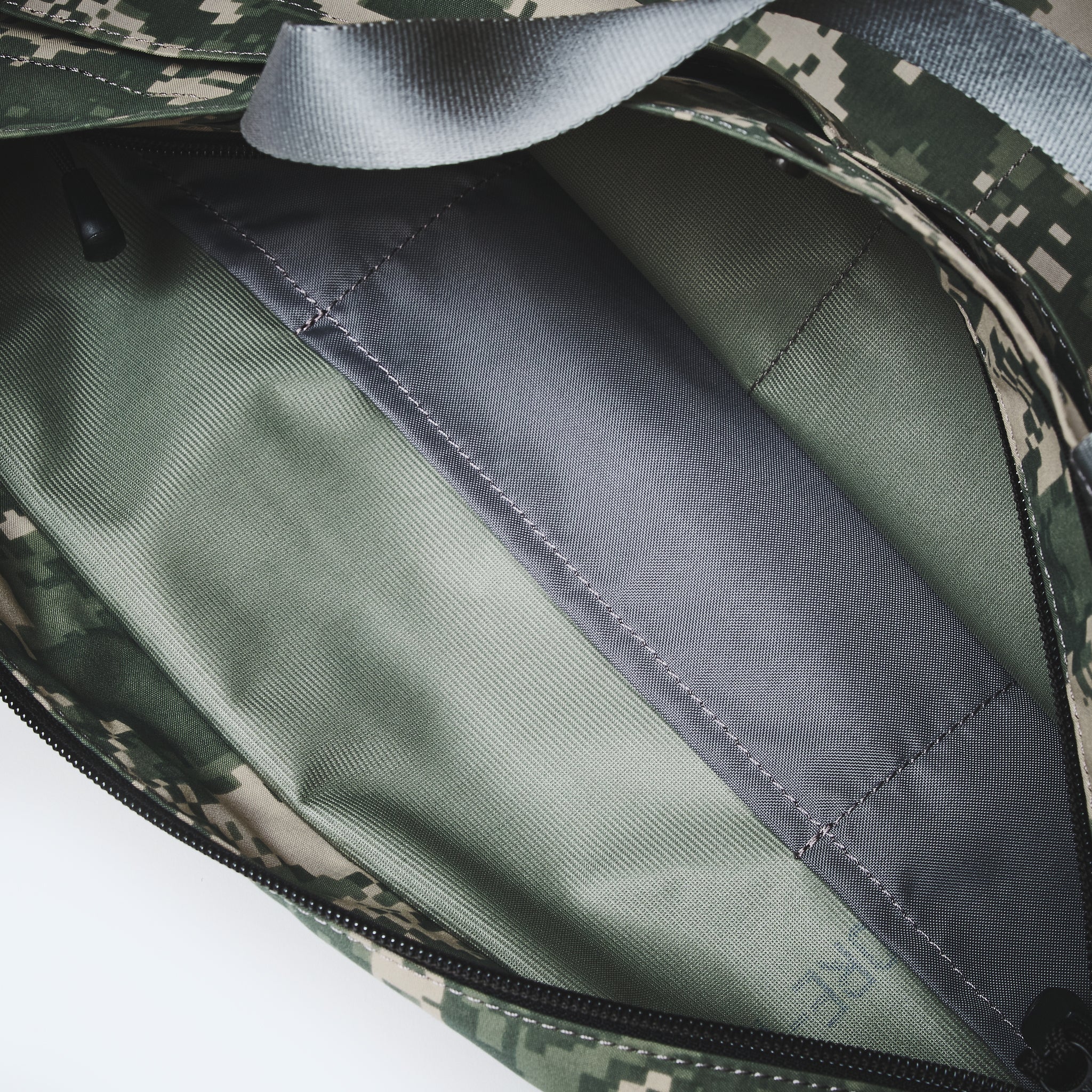 JP510-DS BAGSINPROGRESS x Post O'Alls Fannypack Crossbody : GORE-TEX 3DIGITAL CAMO desert