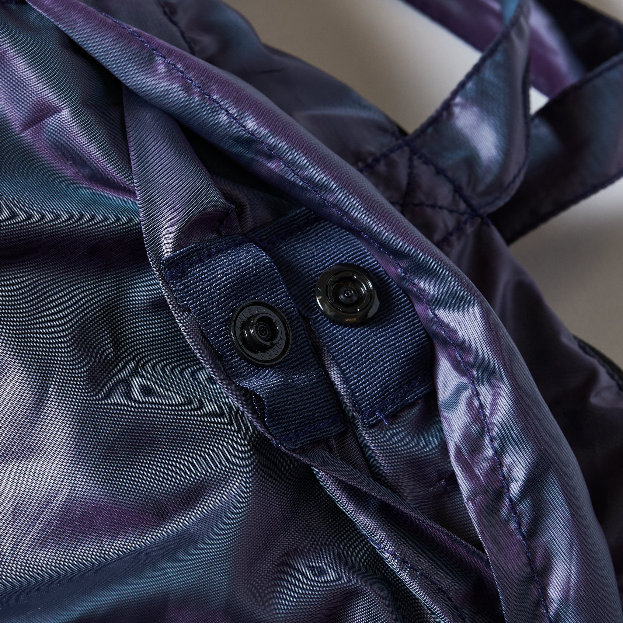#4208-PTN Packable Helmet Bag 2 : poly taffeta navy iridescent