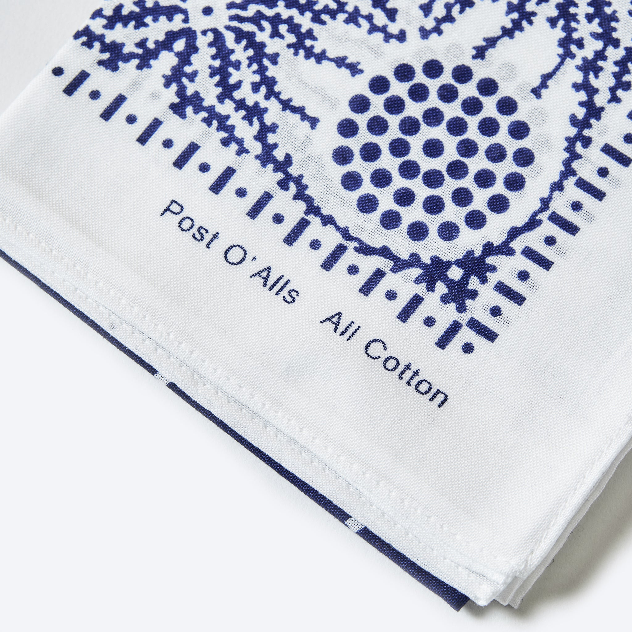 #4001-WN Spider POST Bandana Hankie : spider white/navy 45 x 45