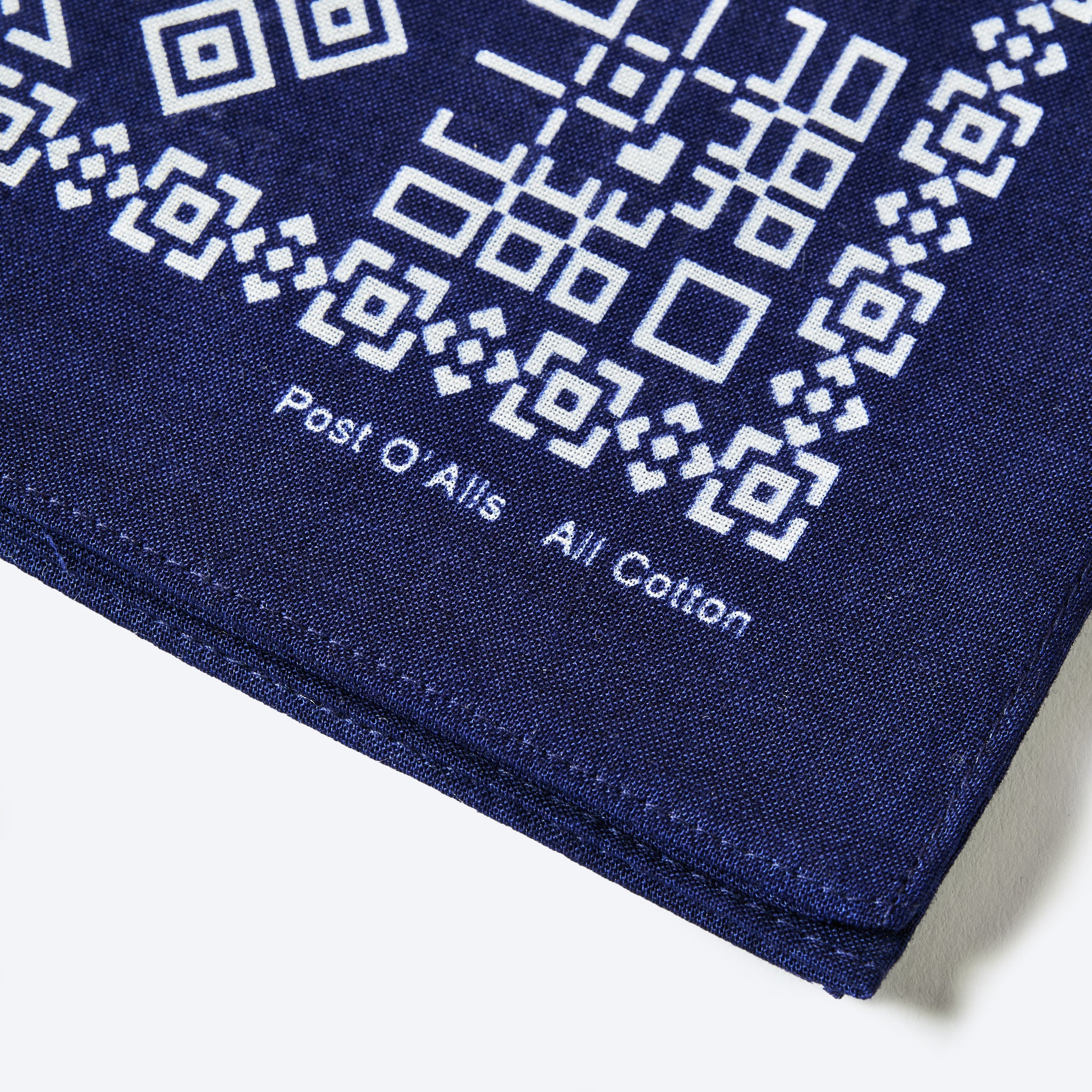 #4006-N Dia POST Bandana Hankie : dia navy 45 x 45