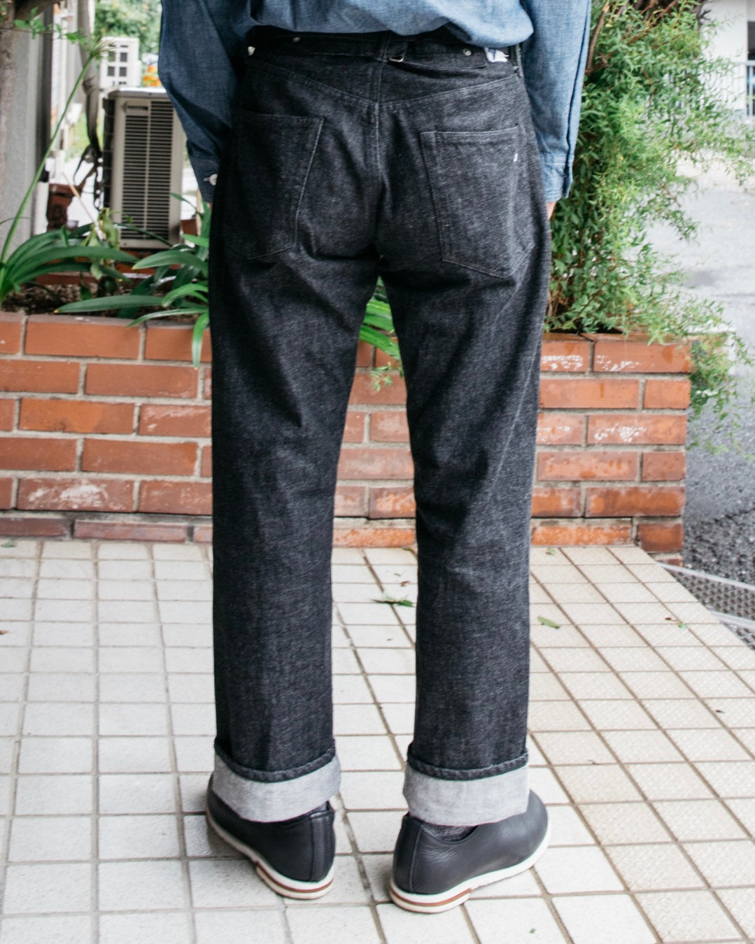 #3311-13DB No.9 Five Pocket : 13oz. Denim black