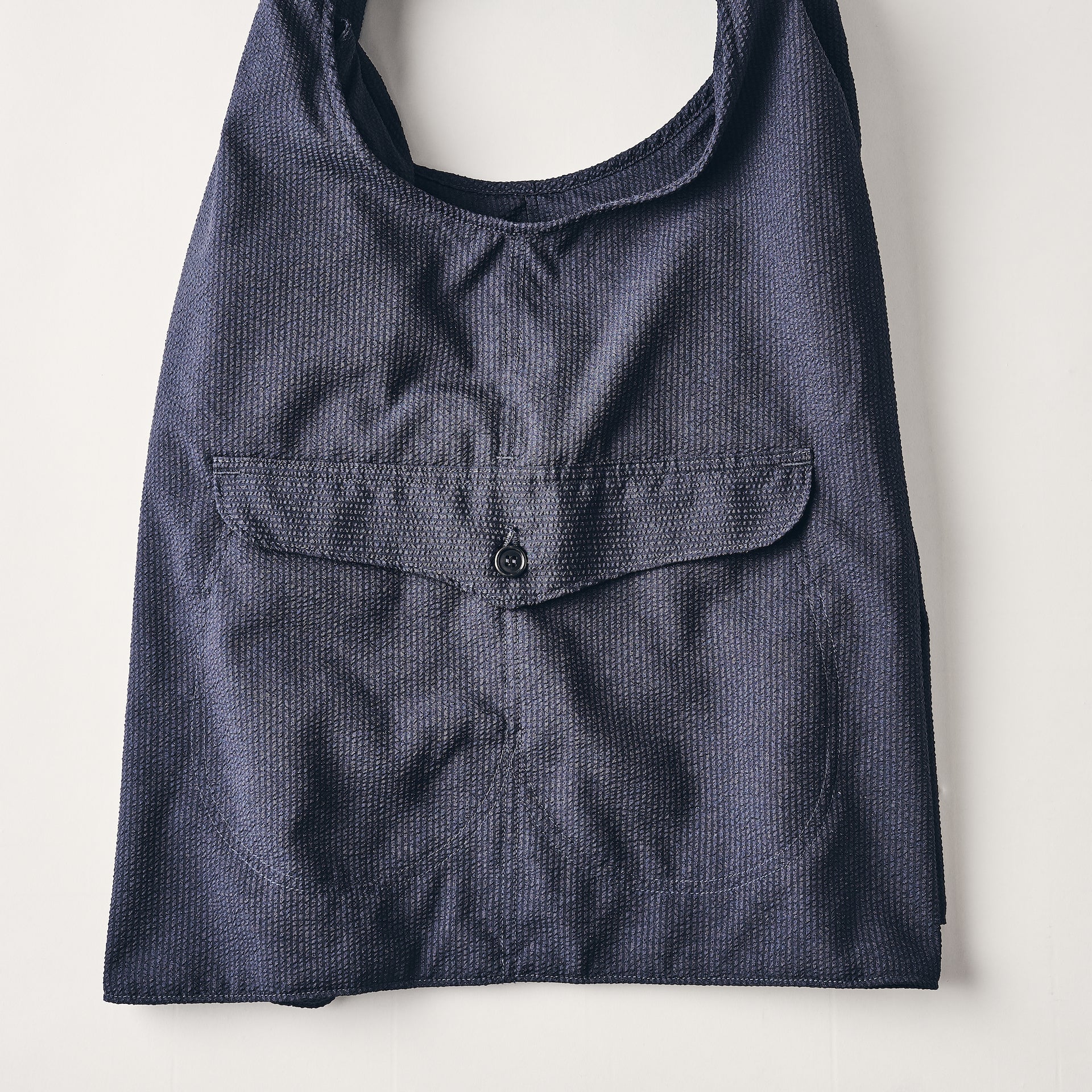 #1512-PSN Royal Traveler : poly seersucker navy