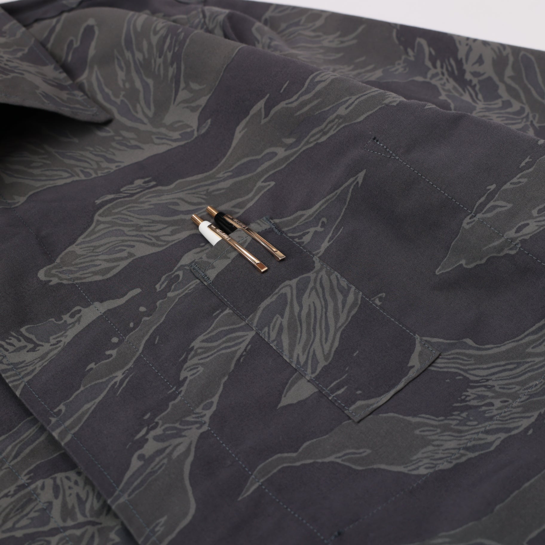 #1123-NT BDU-R : Night Tiger