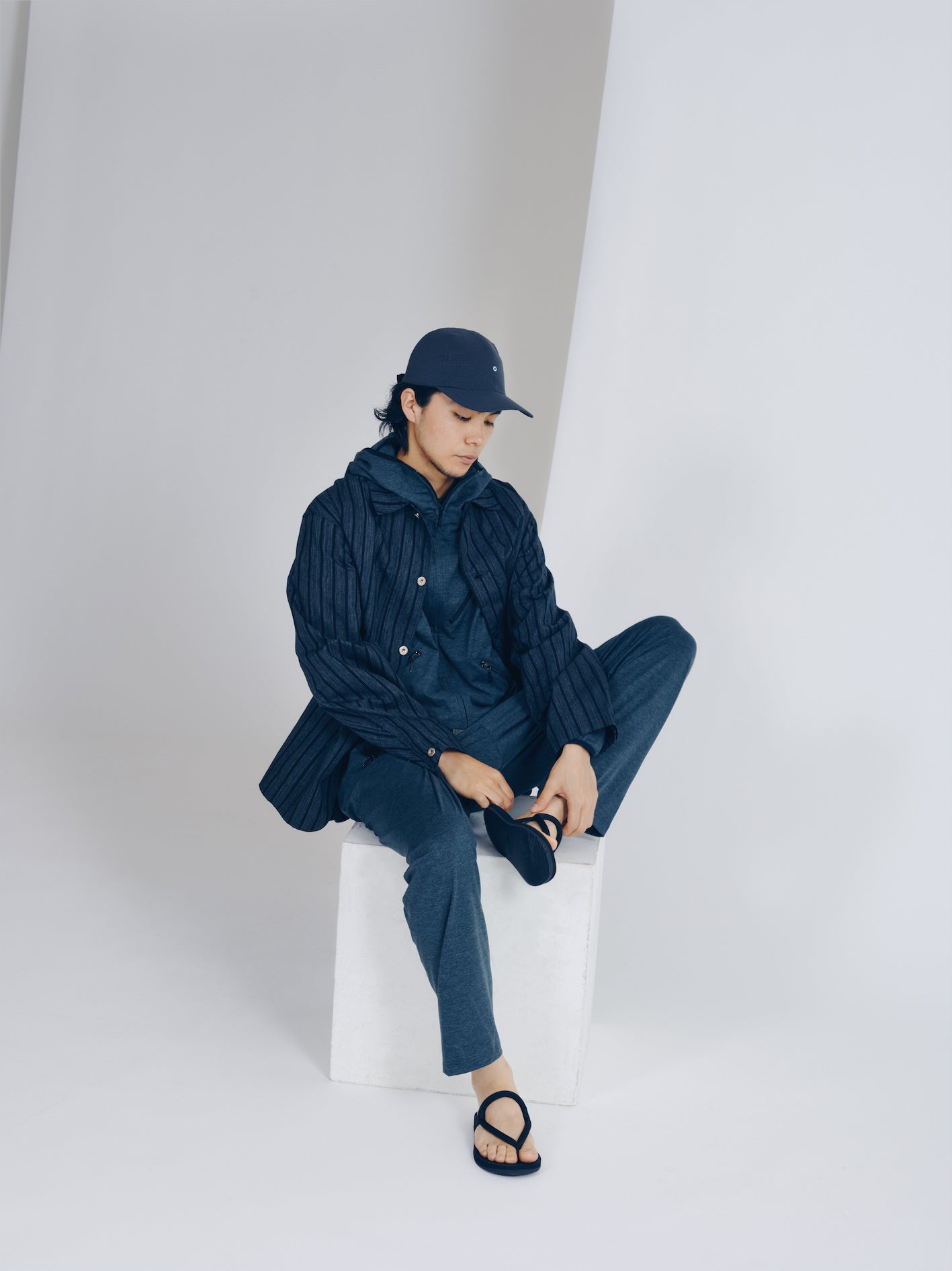 #3601 EZ HOODIE LJ1 : light weight poly jersey charcoal heather