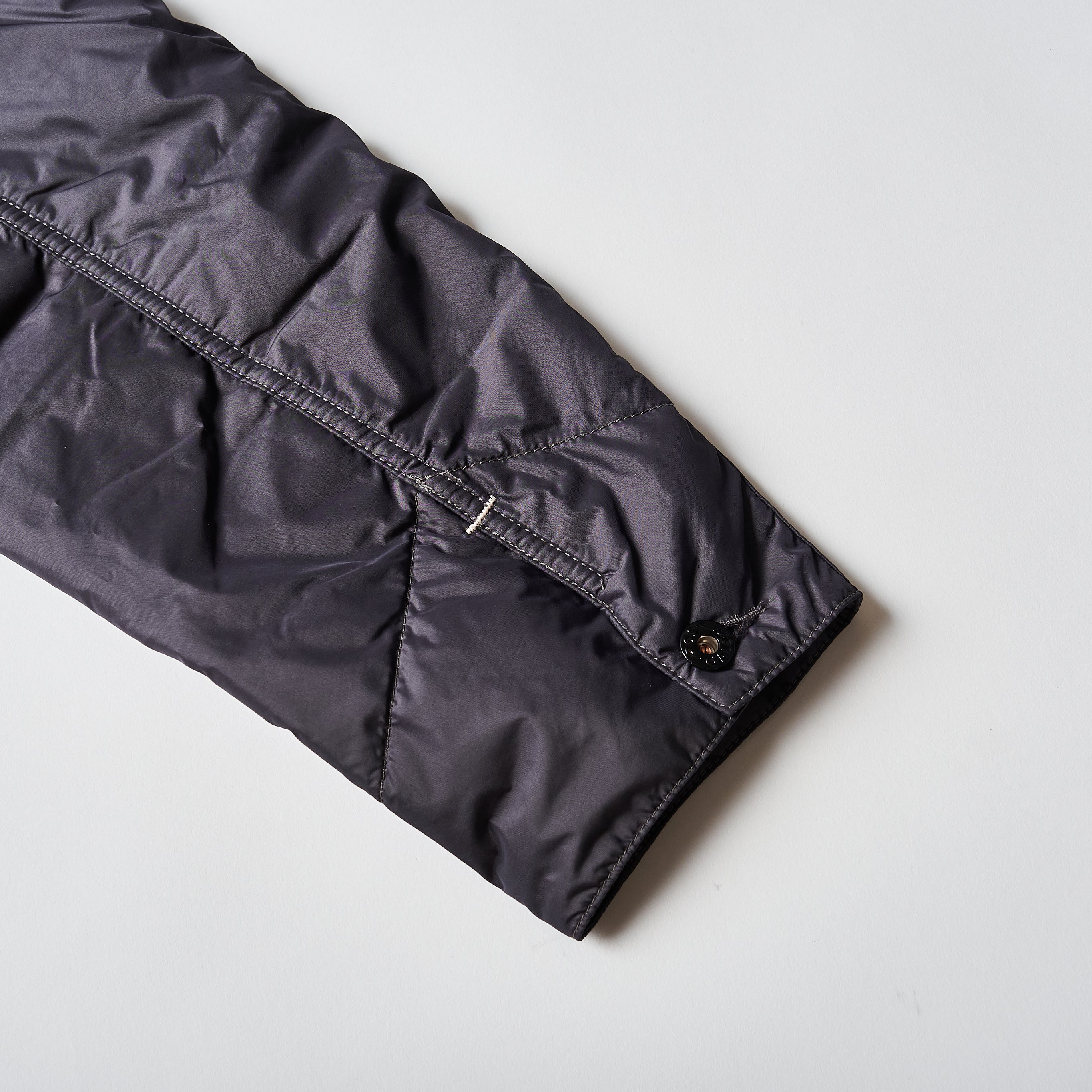 #3103 POST 42 DV NP1 : n/p taffeta w/ thinsulate gray iridescent