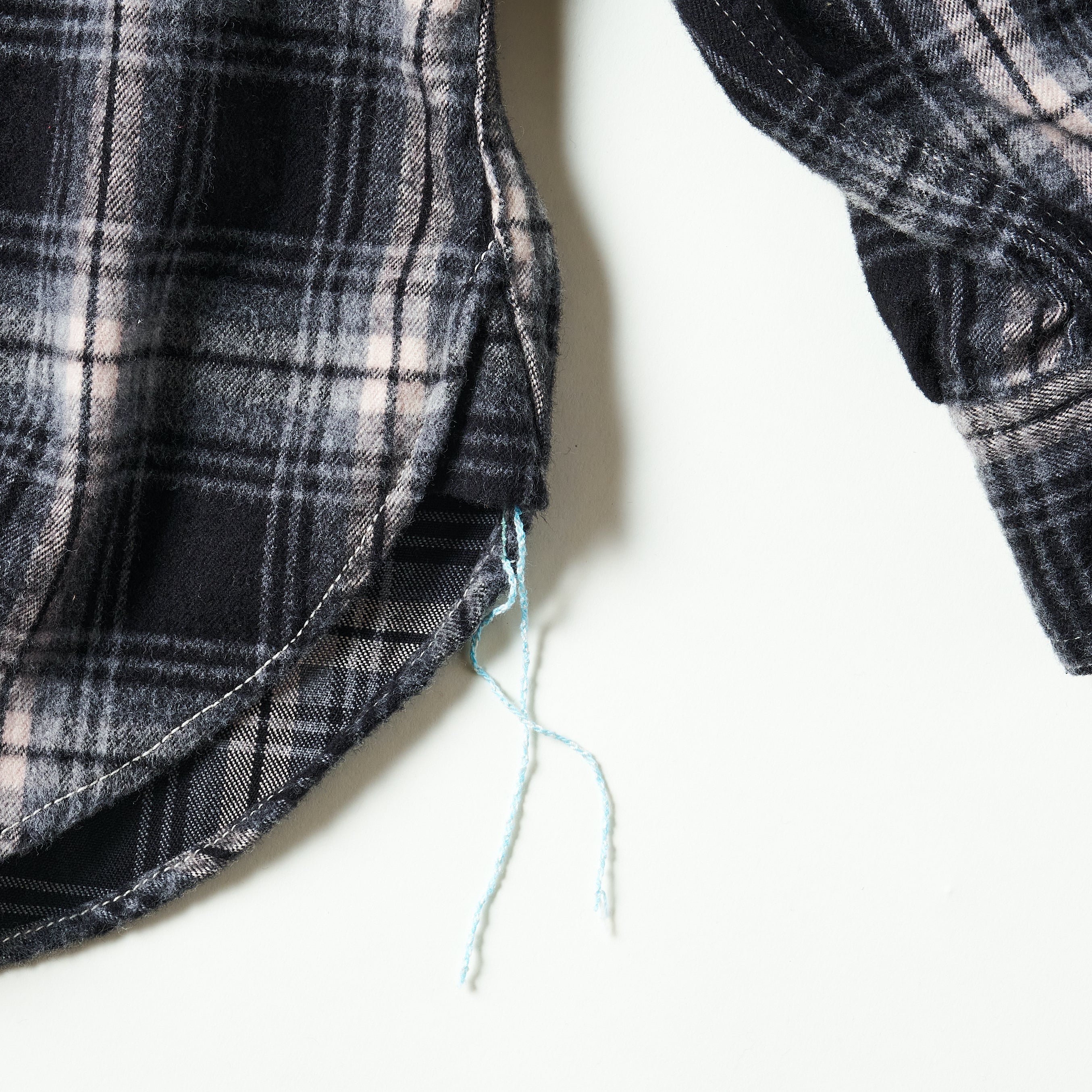 #3216-FP3 The NAVY CUT 2 : cotton flannel plaid black