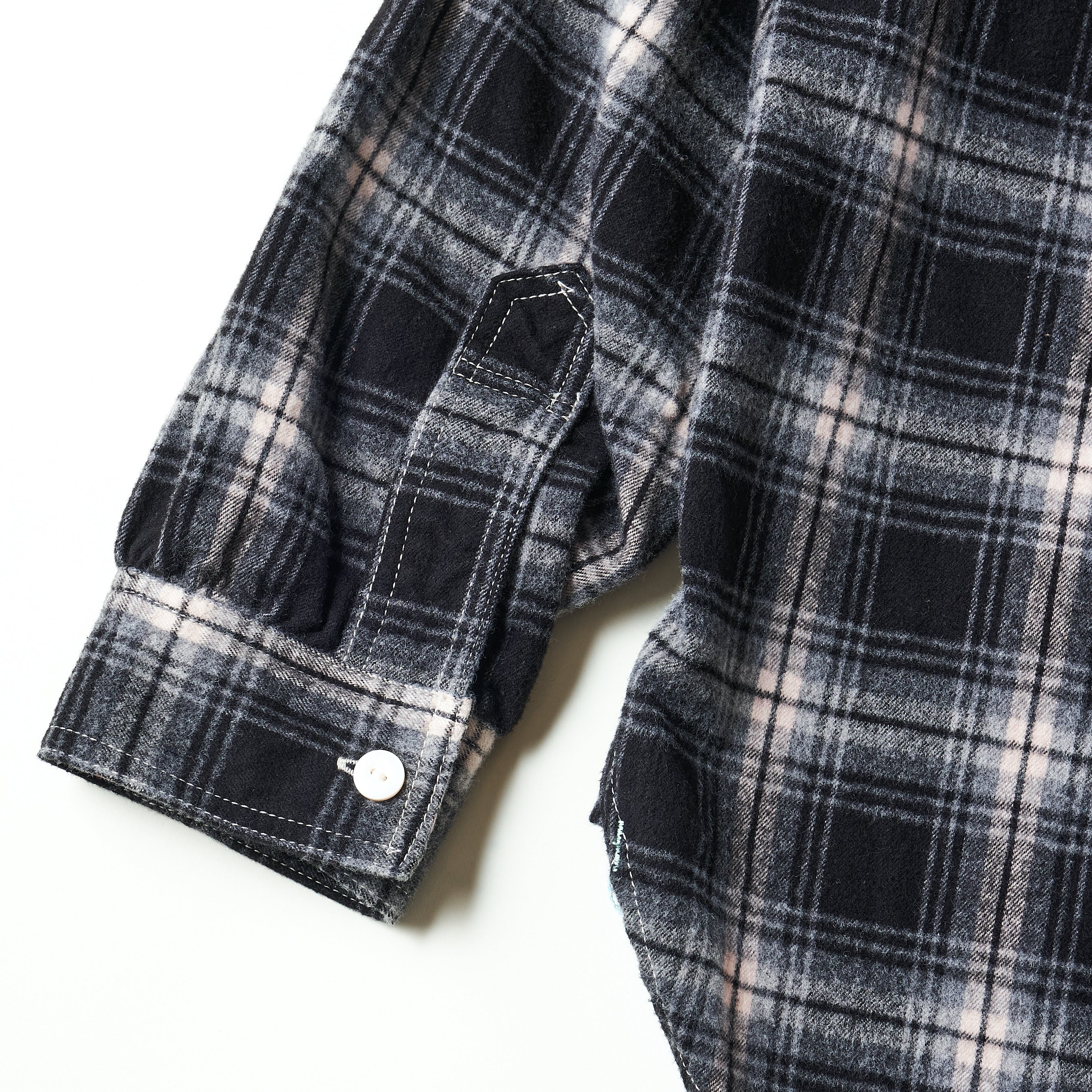 #3216-FP3 The NAVY CUT 2 : cotton flannel plaid black