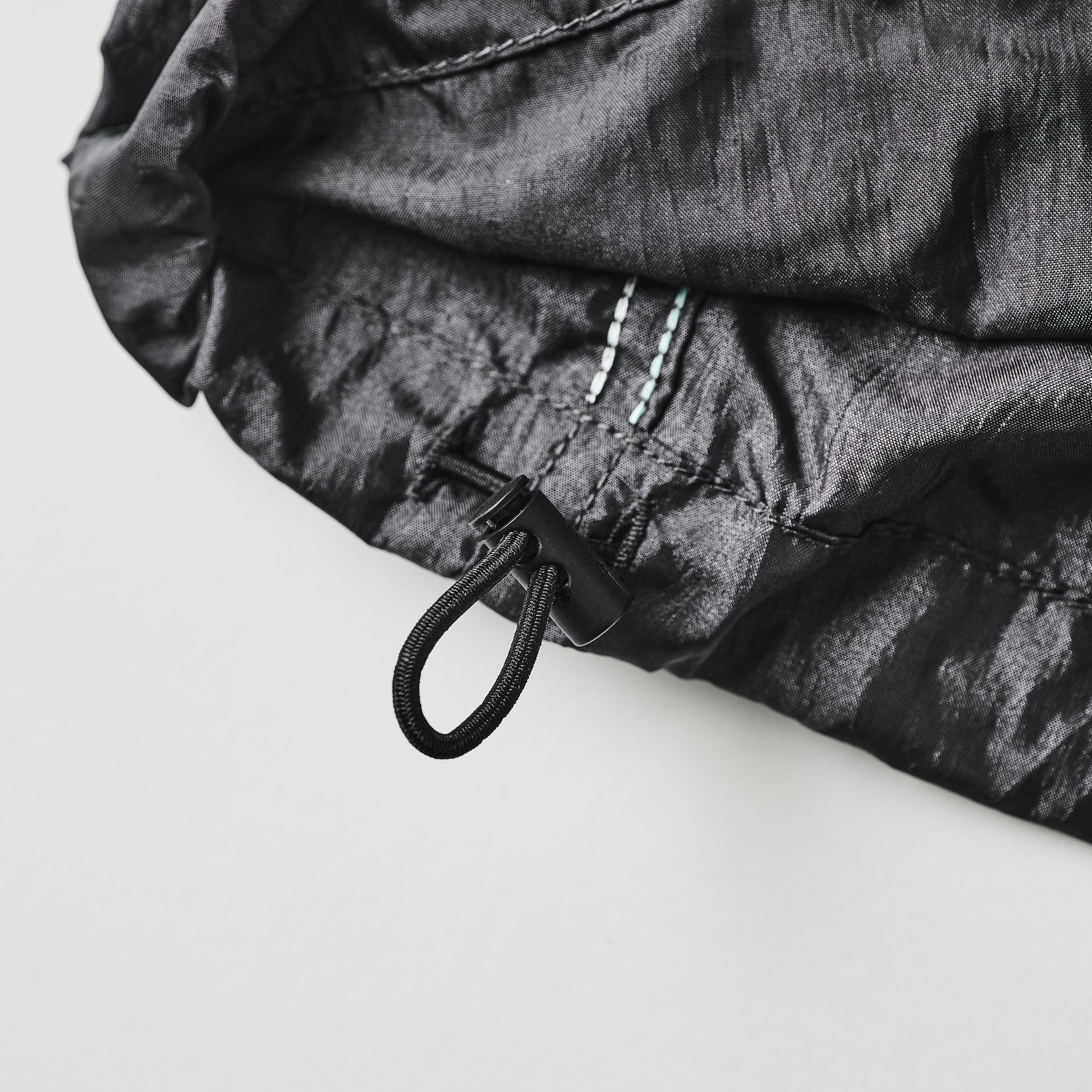 #3115-CTC DEE V : crinkle nylon taffeta charcoal
