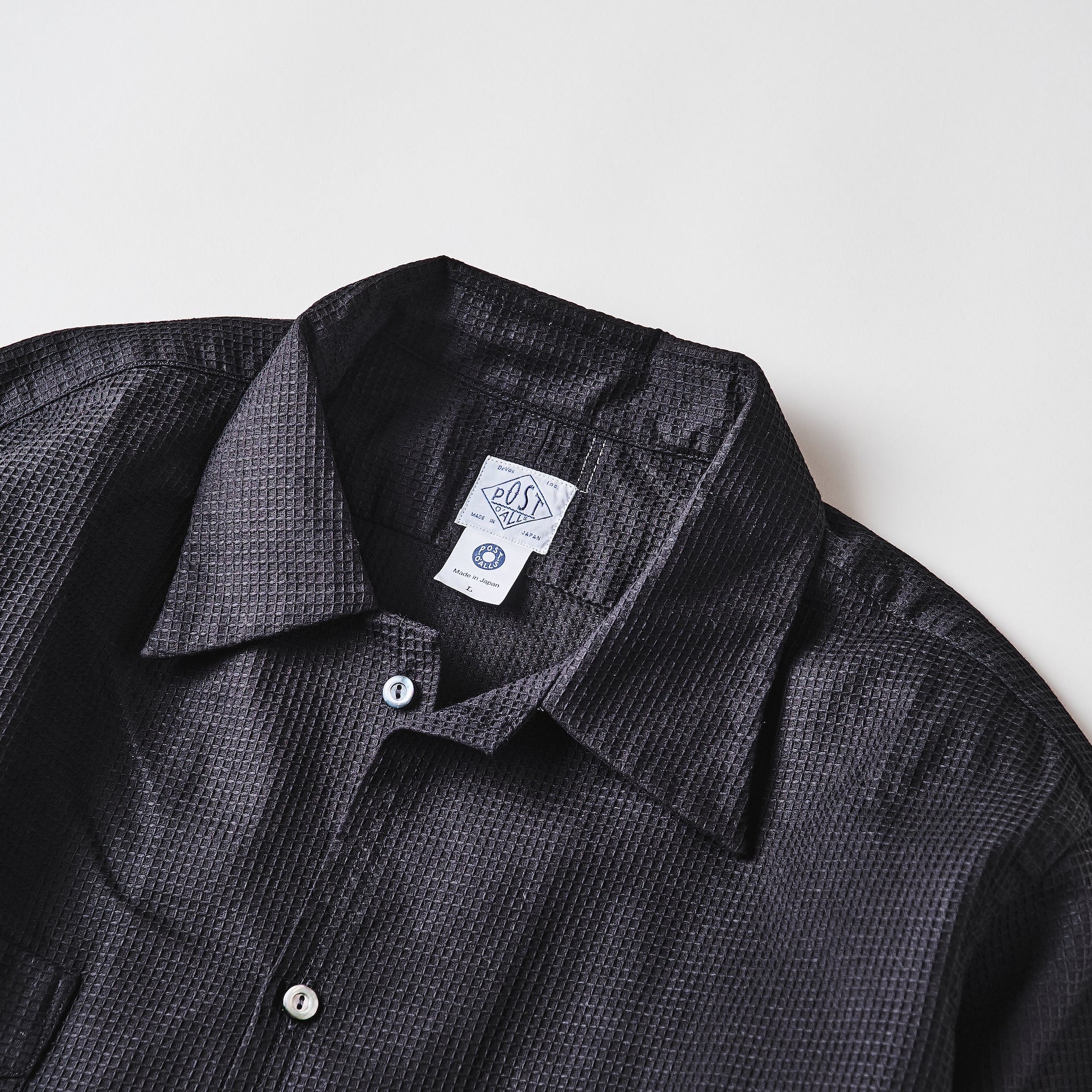 #3211-BWB NEUTRA 3 : boxy waffle black