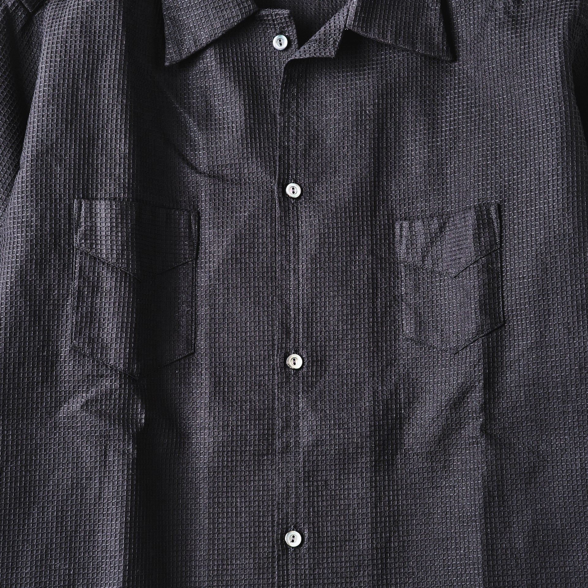 #3211-BWB NEUTRA 3 : boxy waffle black