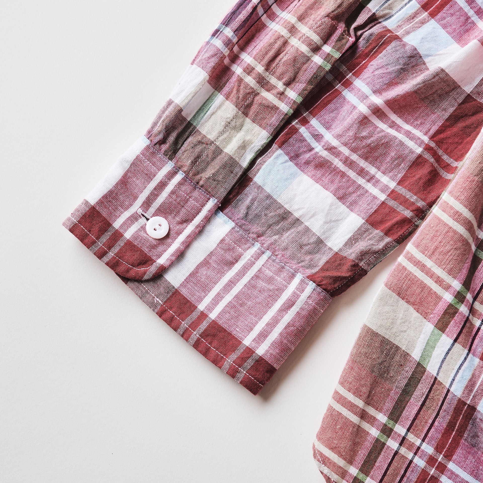 #3211-IMR NEUTRA 3 : ikat madras red
