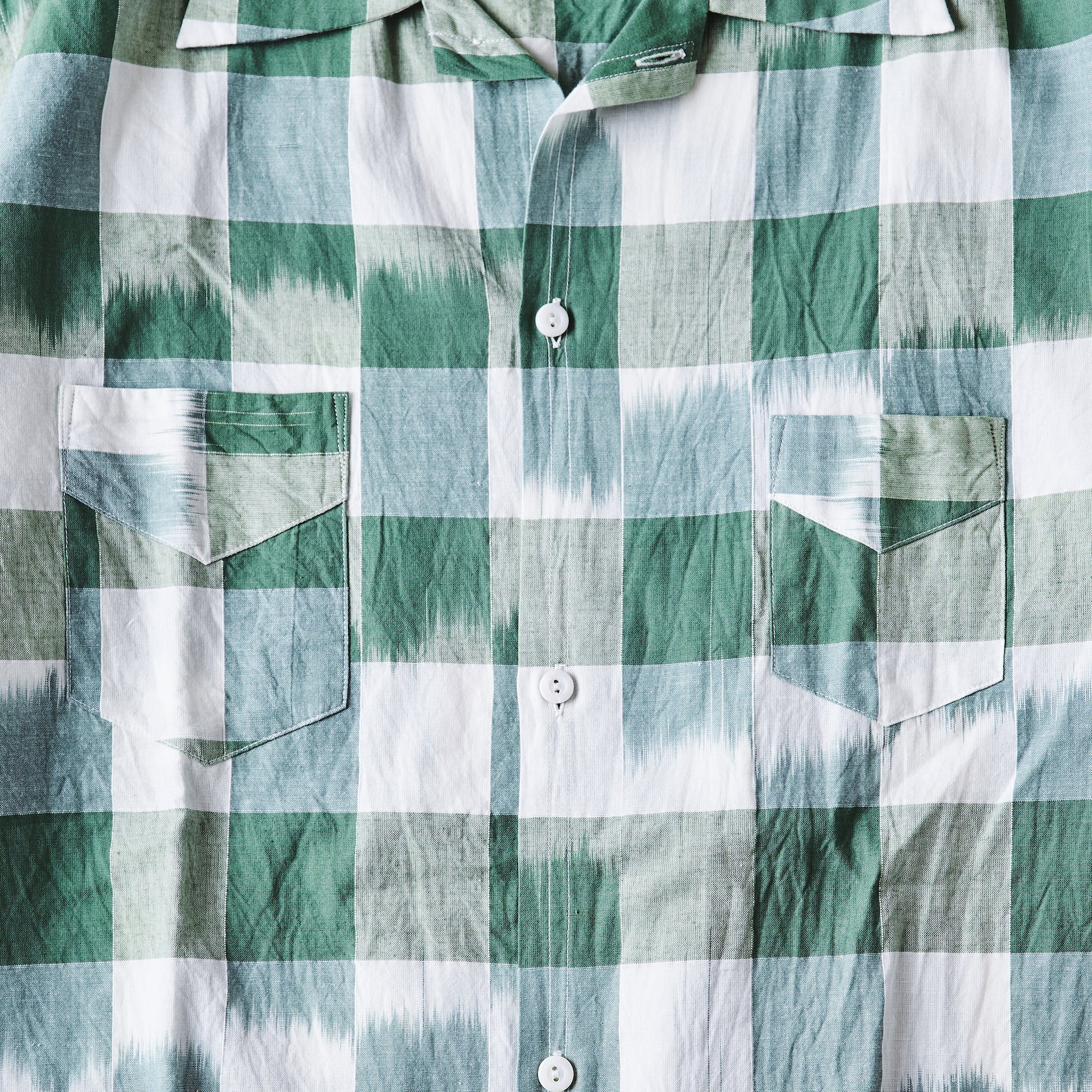 #3211S-ICG NEUTRA 3 S/S : ikat check green