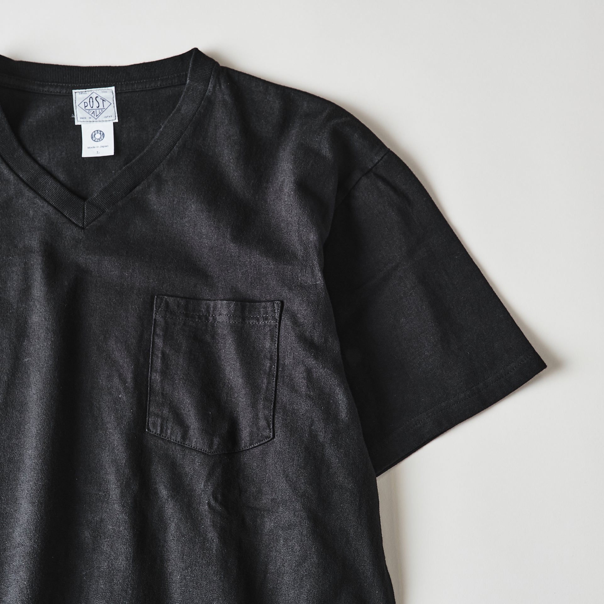 #3615-BLA V Pocket Tee : heavyweight jersey black