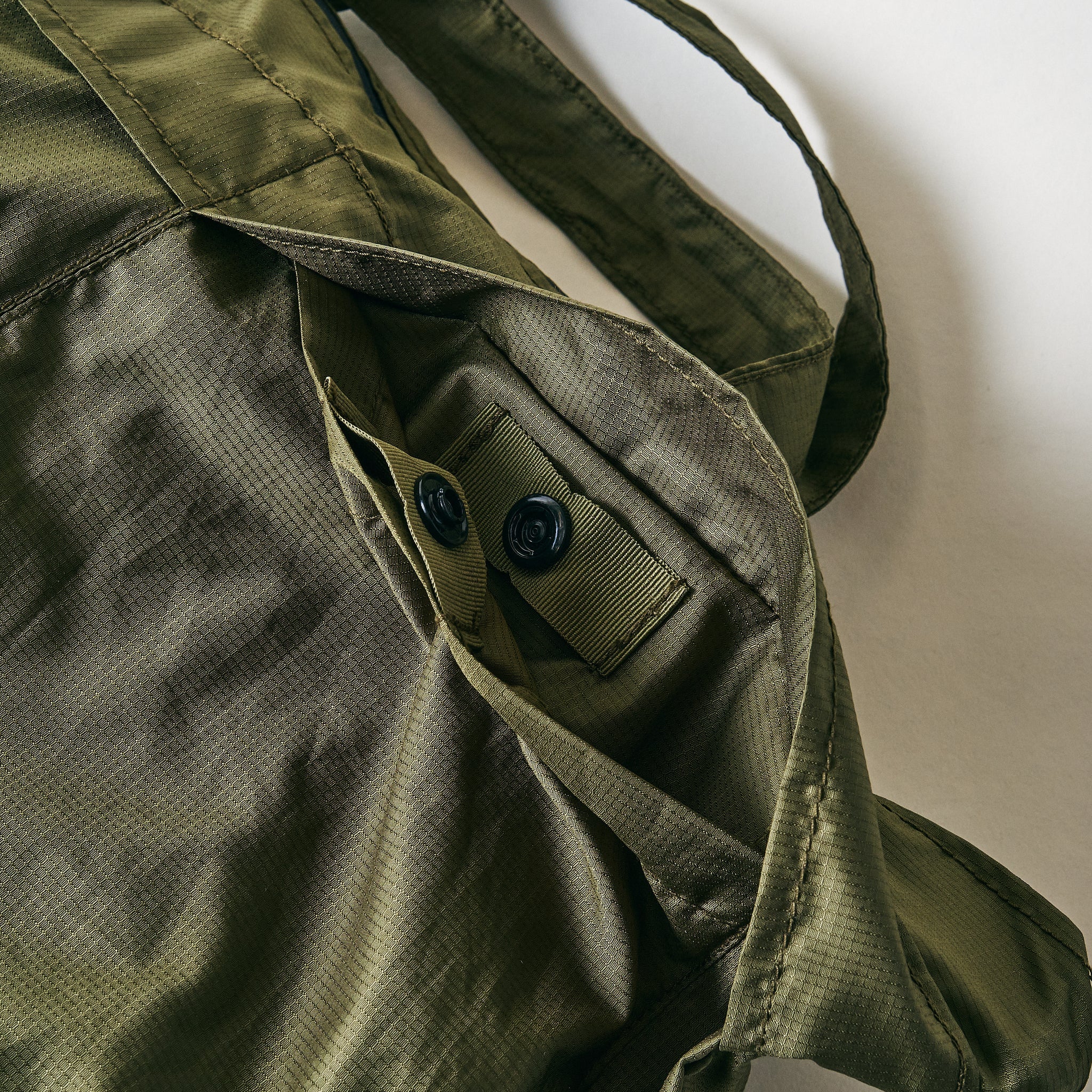 #4208-RO Packable Helmet Bag 2 : polyester R/S olive