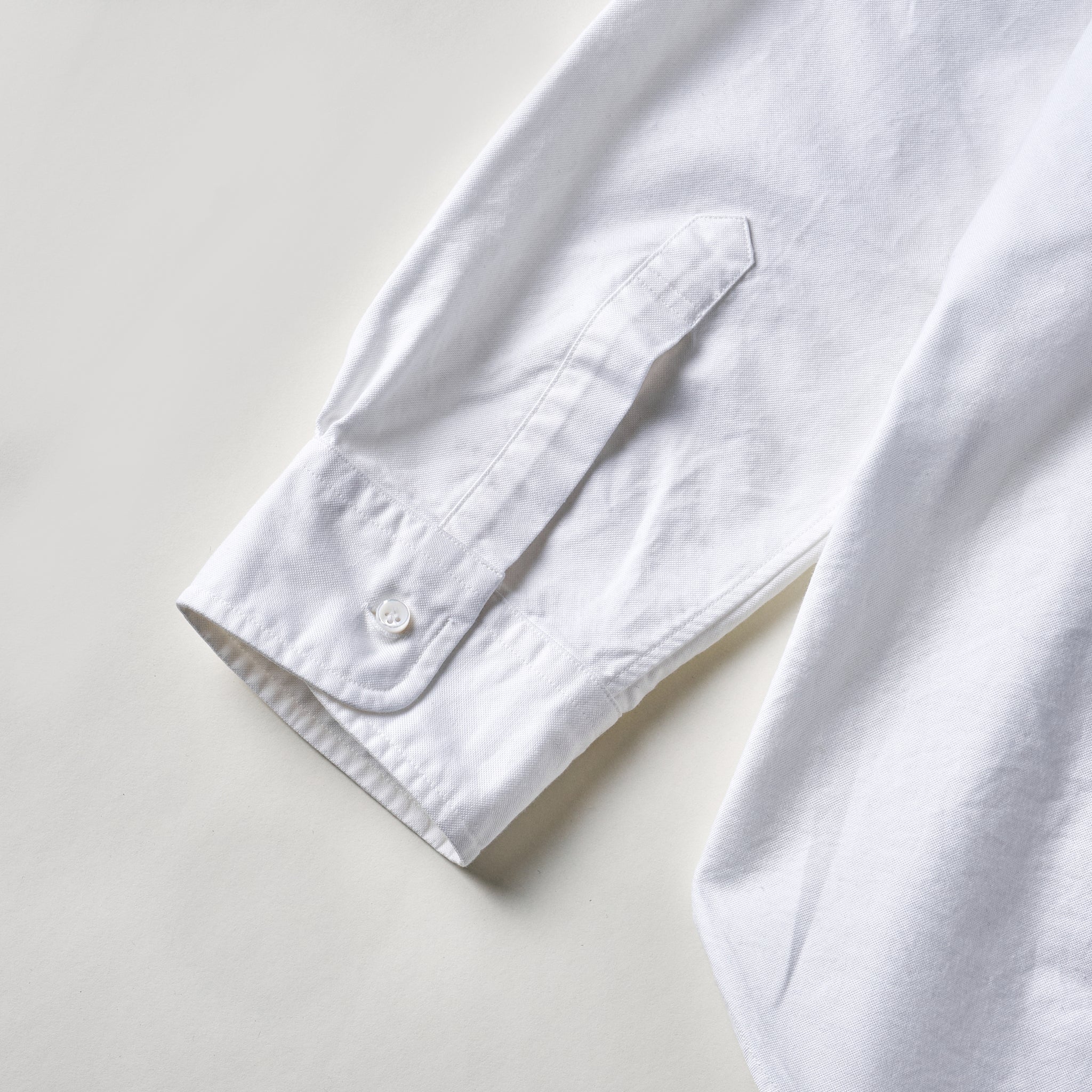 #1283-OW POST BD2 : oxford white