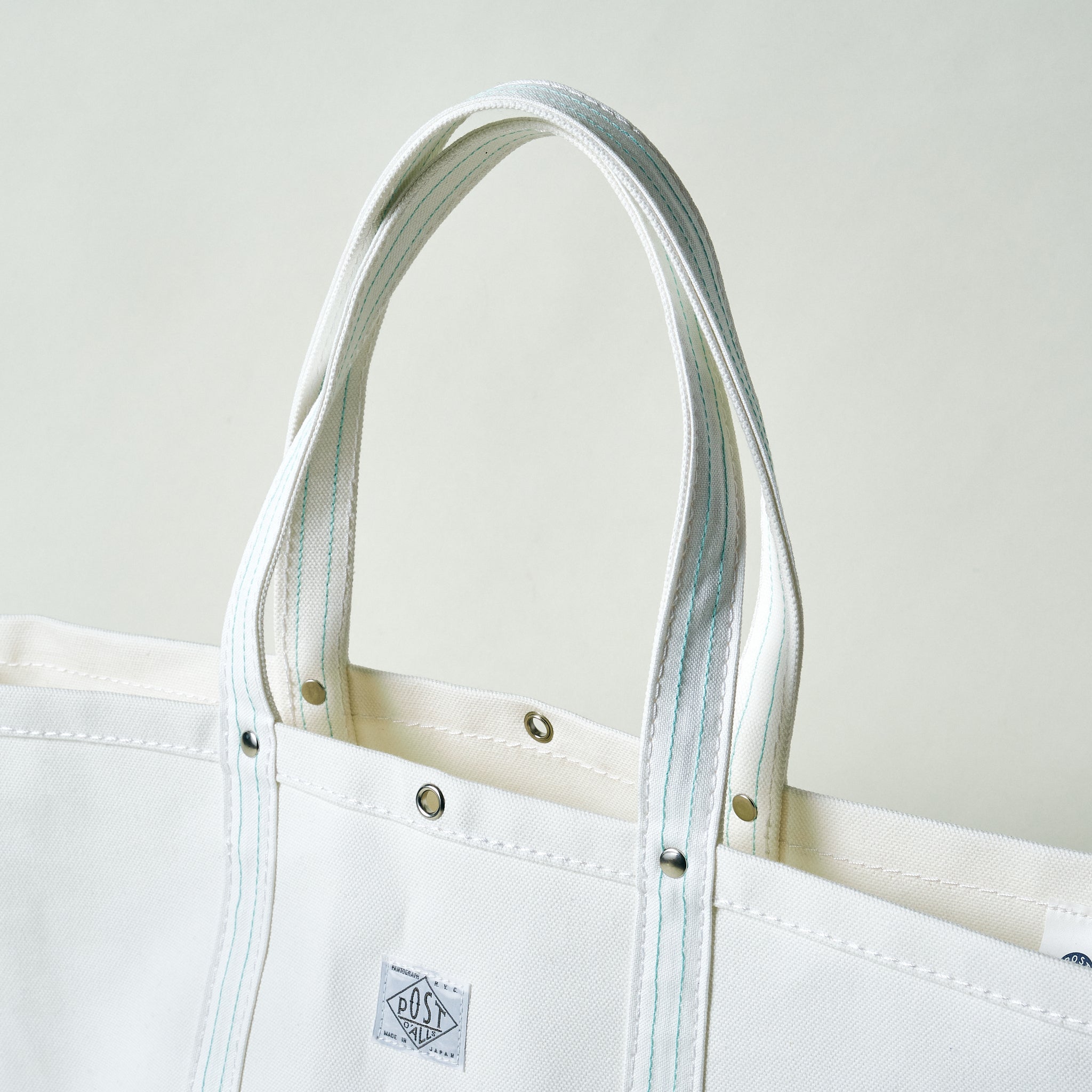 #4203-CW Bell Tote (M) : cotton canvas white