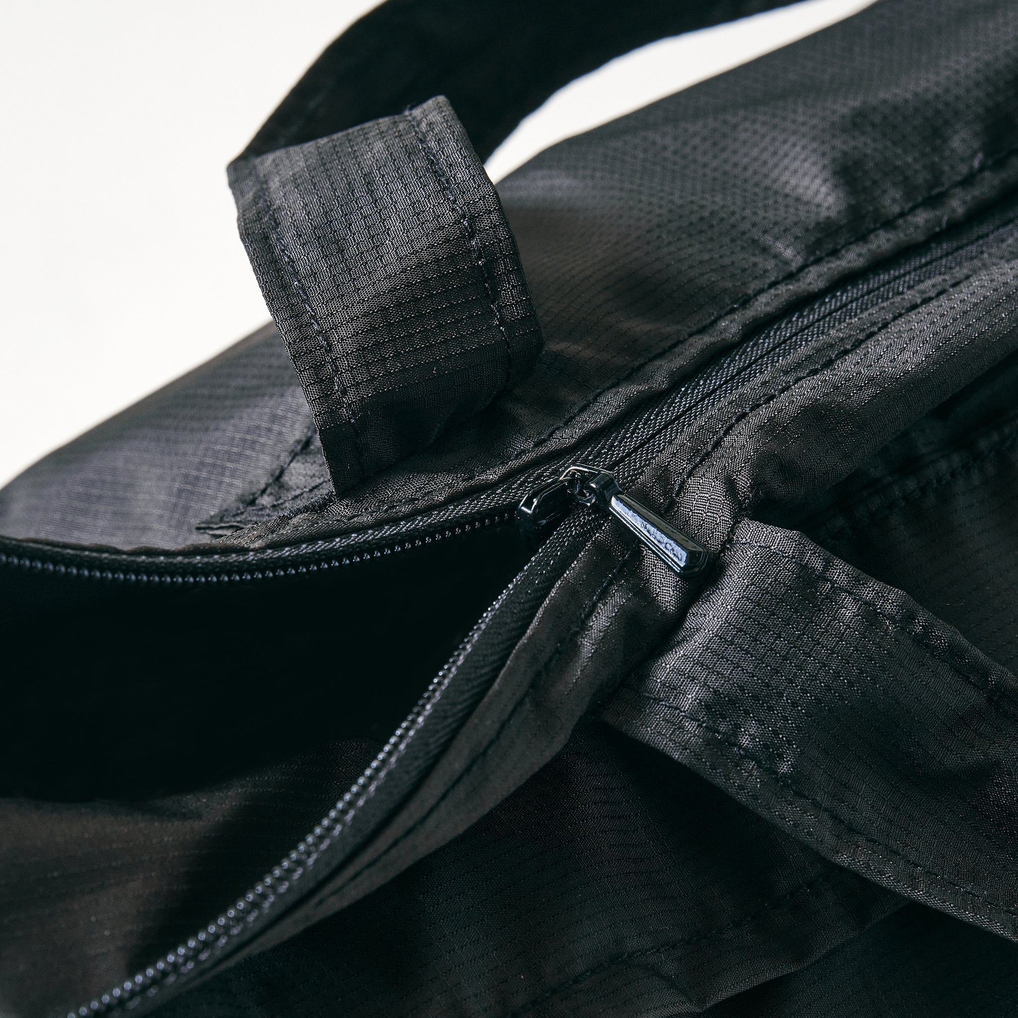 #4208-RB Packable Helmet Bag 2 : polyester R/S black