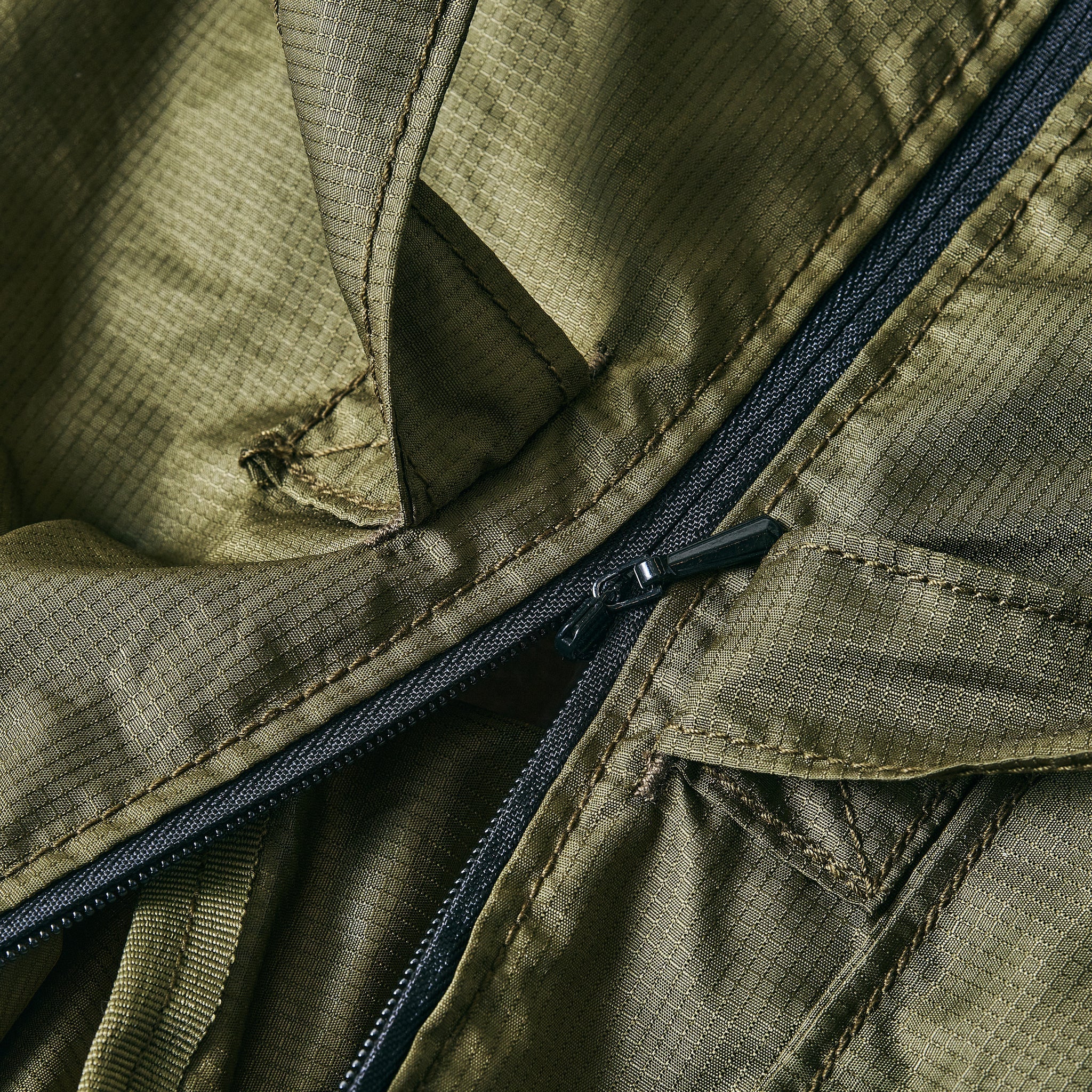 #4208-RO Packable Helmet Bag 2 : polyester R/S olive