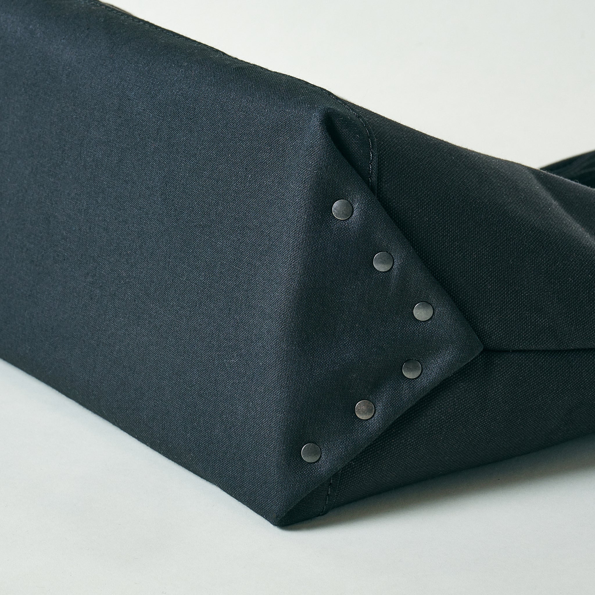 #4203-CB Bell Tote (M) : cotton canvas black