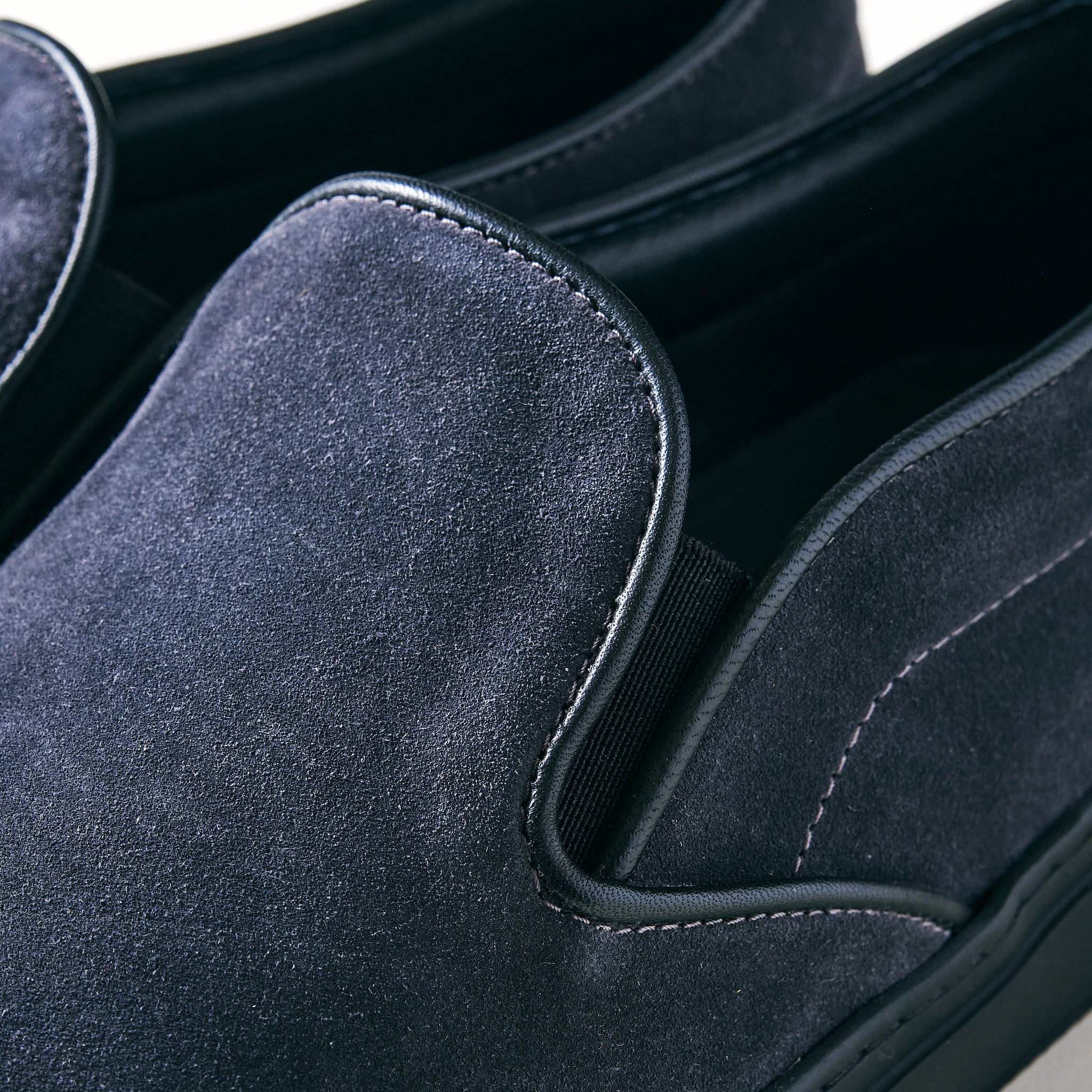 #P2000-SG POST x AMB slip-on : cow suede grey
