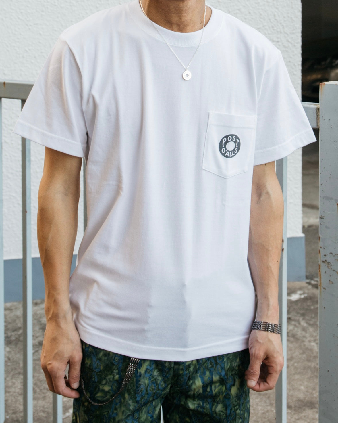 #3005 ESS pocket tee : cotton jersey white grey print (Shop Special)