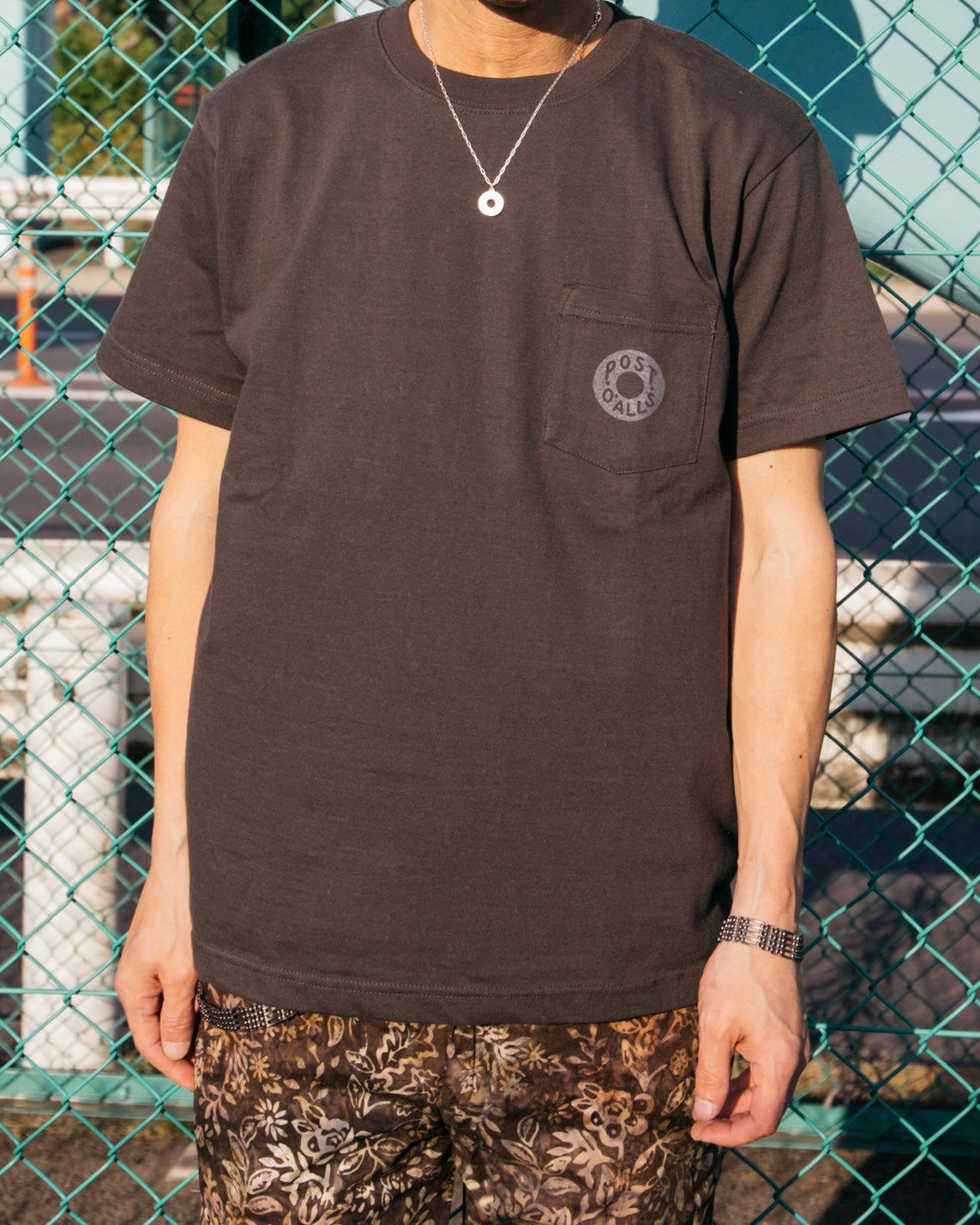 #3005 ESS pocket tee : cotton jersey charcoal grey print (Shop Special)