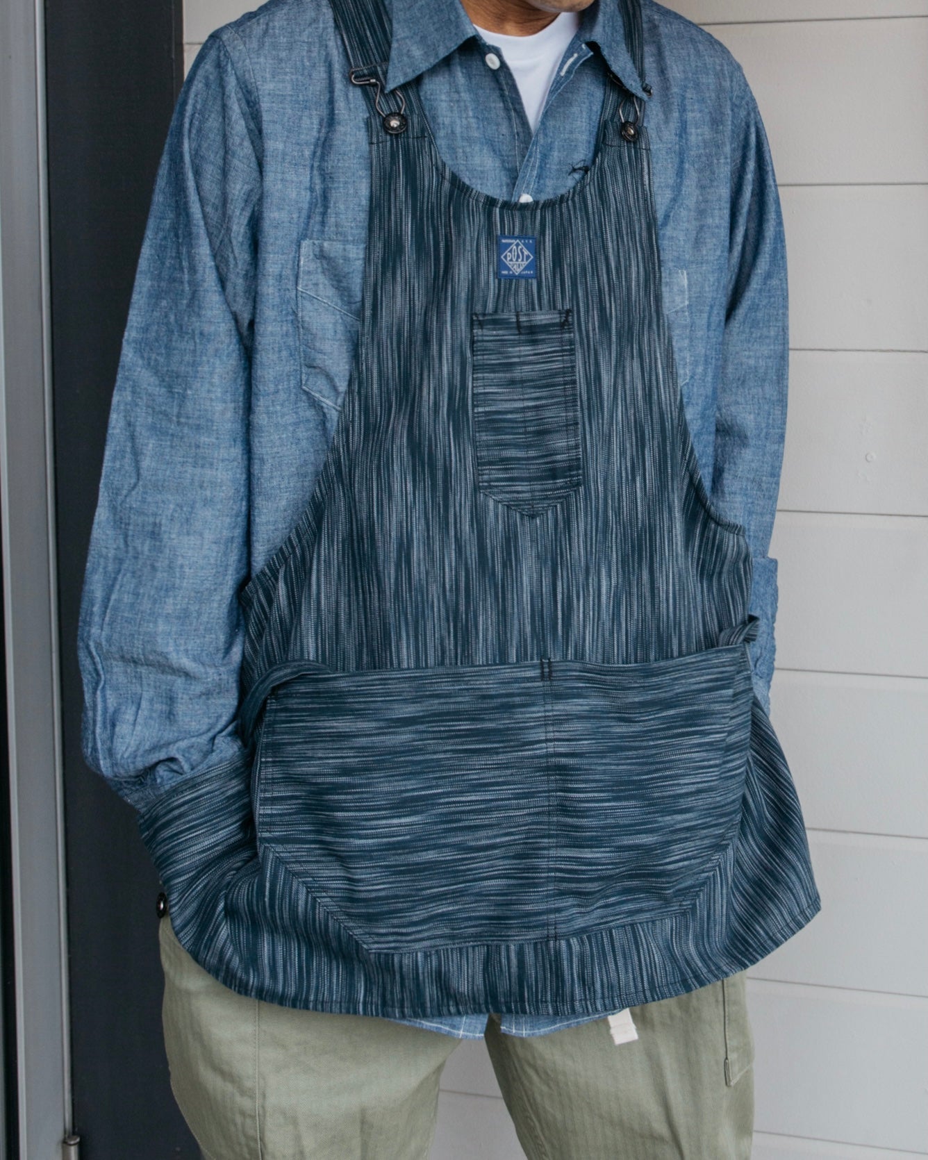 #3802-IKT POST Apron #2 : ikat indigo