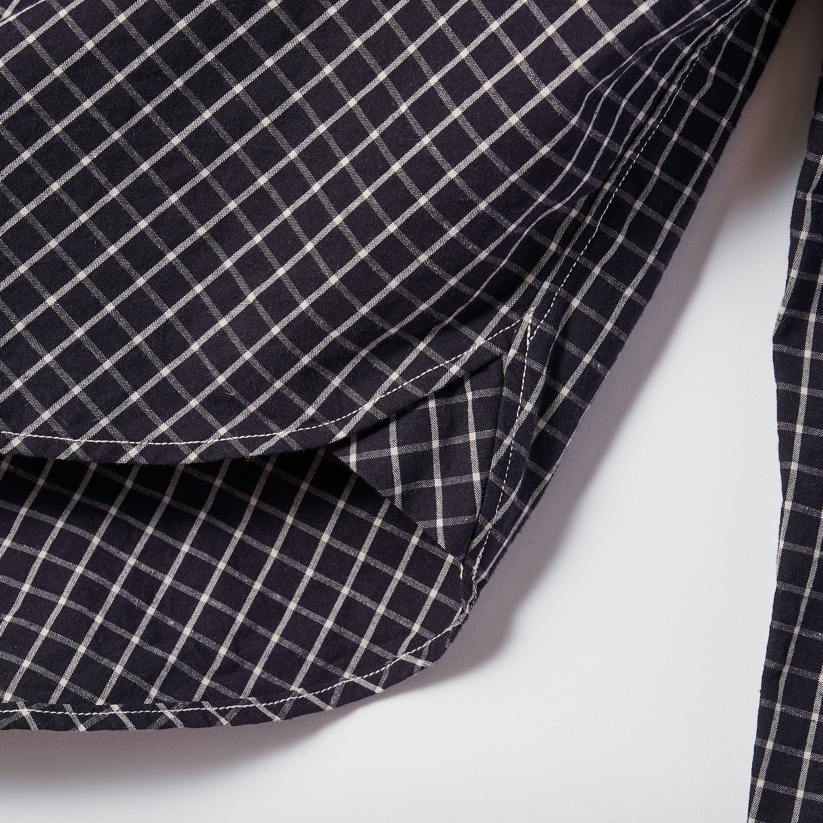 #3211 CLSC NEUTRA 3 : cotton x linen sheeting navy graph check