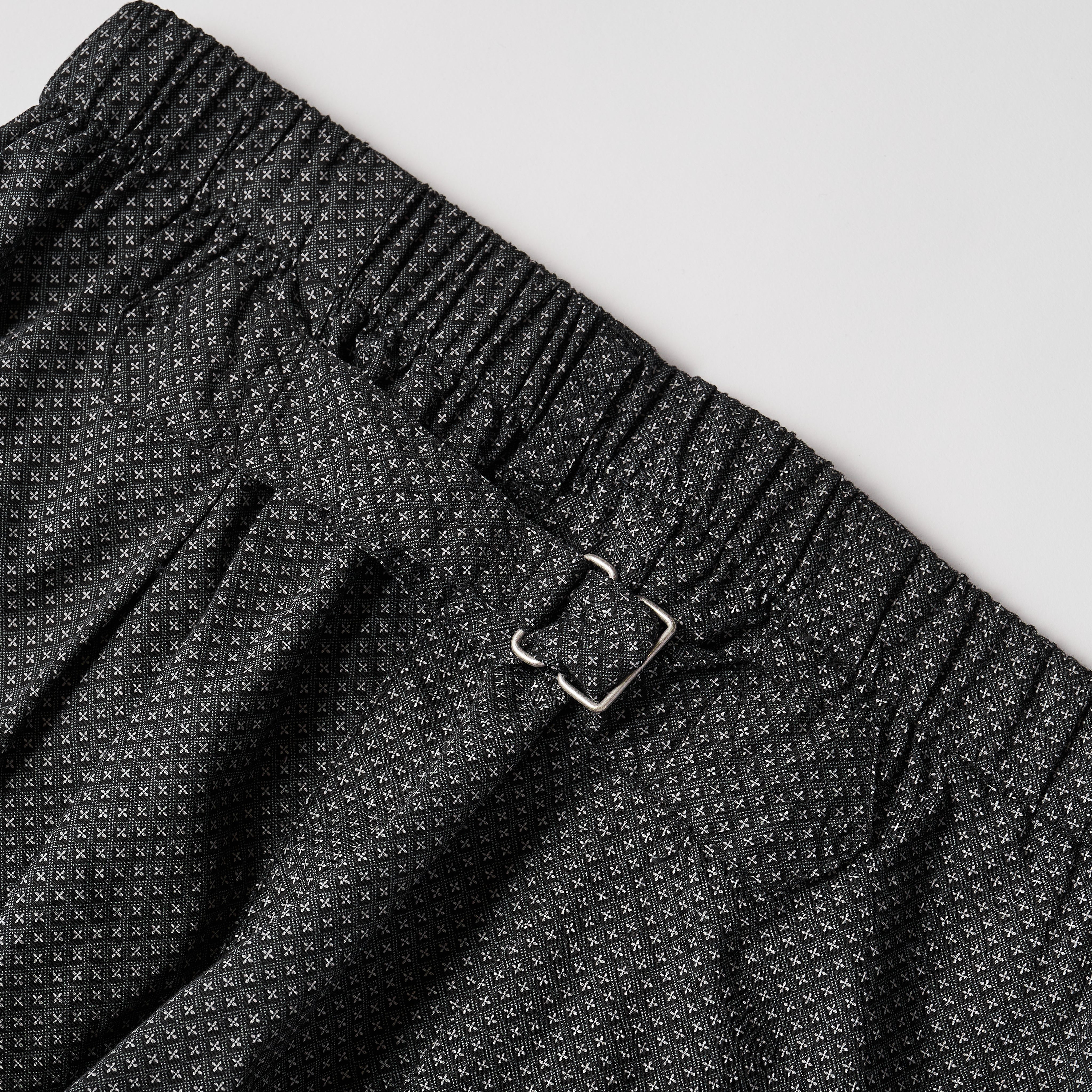 #3309-CP E-Z Lax 2 : crest print grey