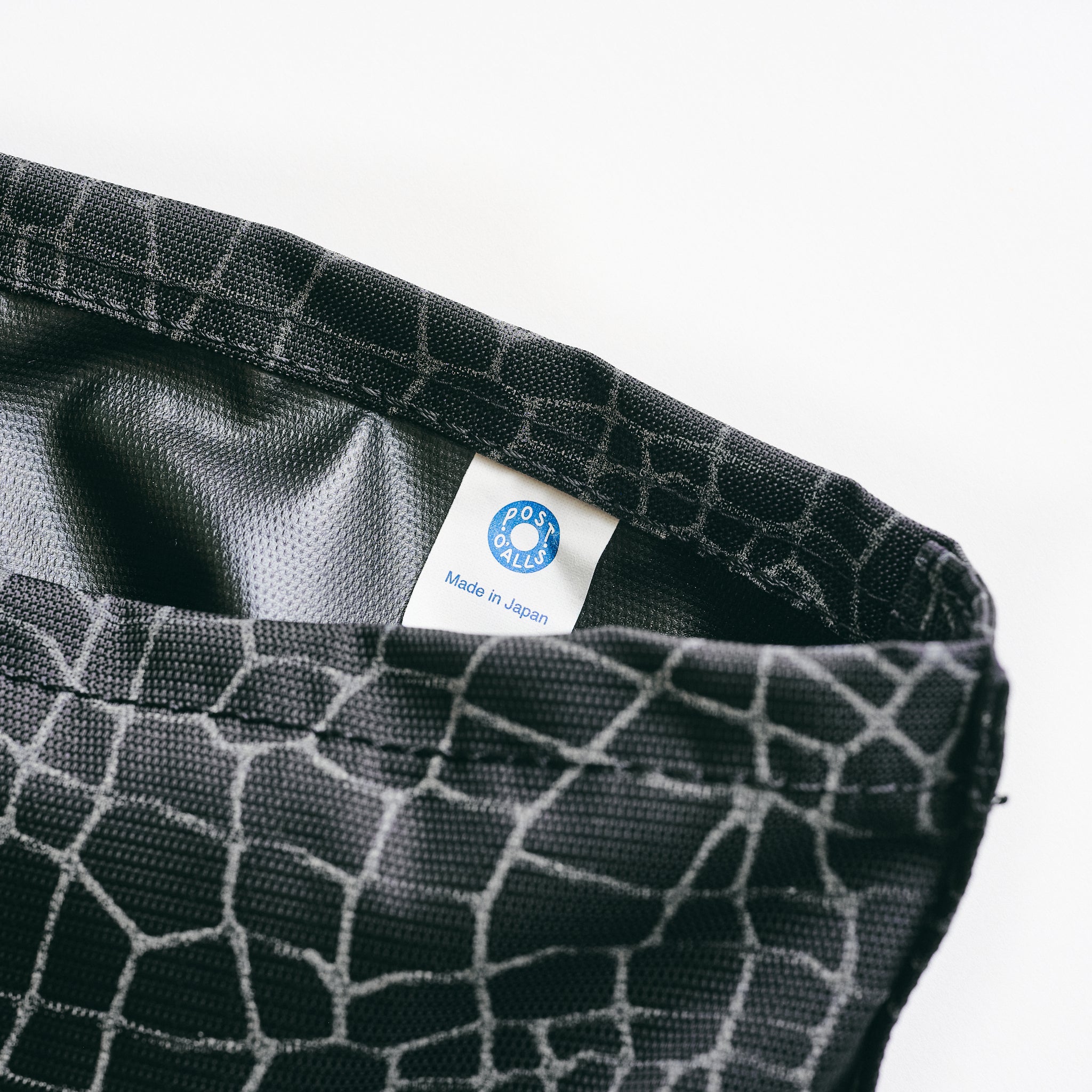#4204-SW Bell Tote (L) : Spider Web black