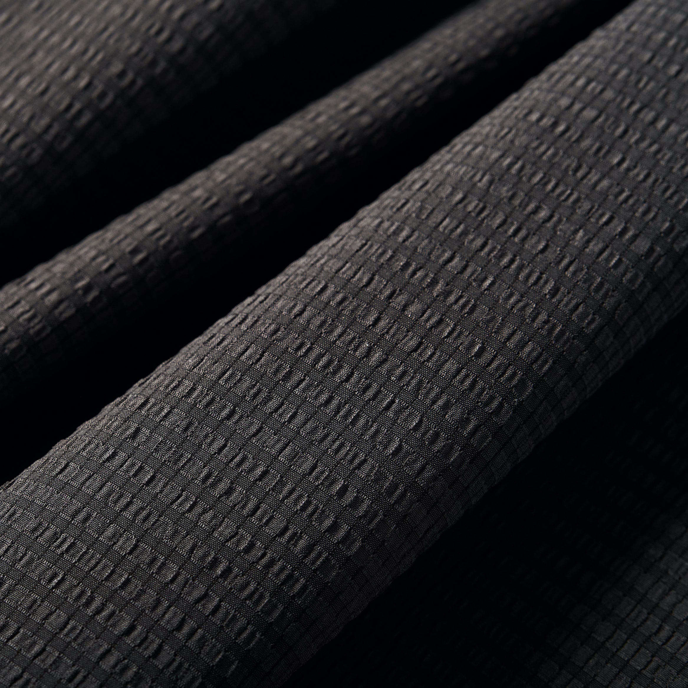 #2219S C-POST DV2 S/S PS1 : poly mesh seersucker charcoal