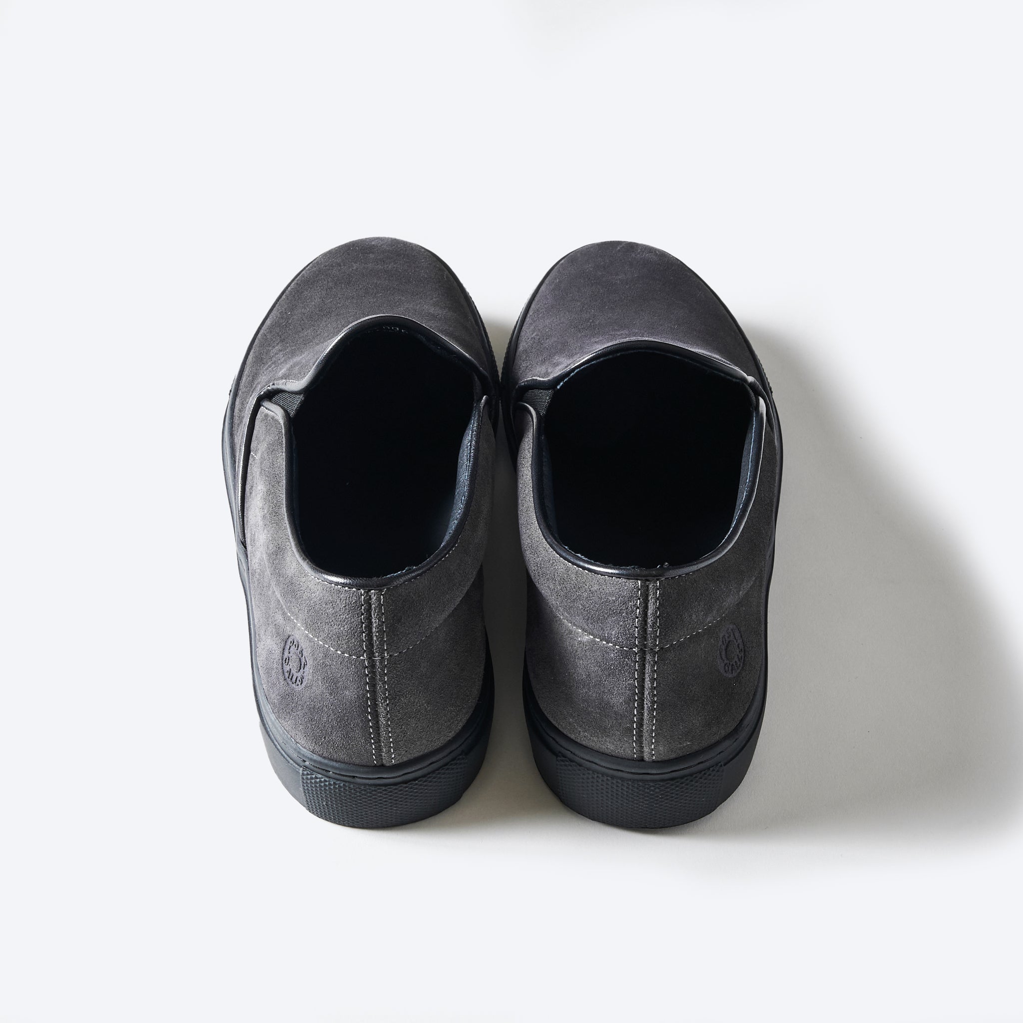 #P2000-SG POST x AMB slip-on : cow suede grey