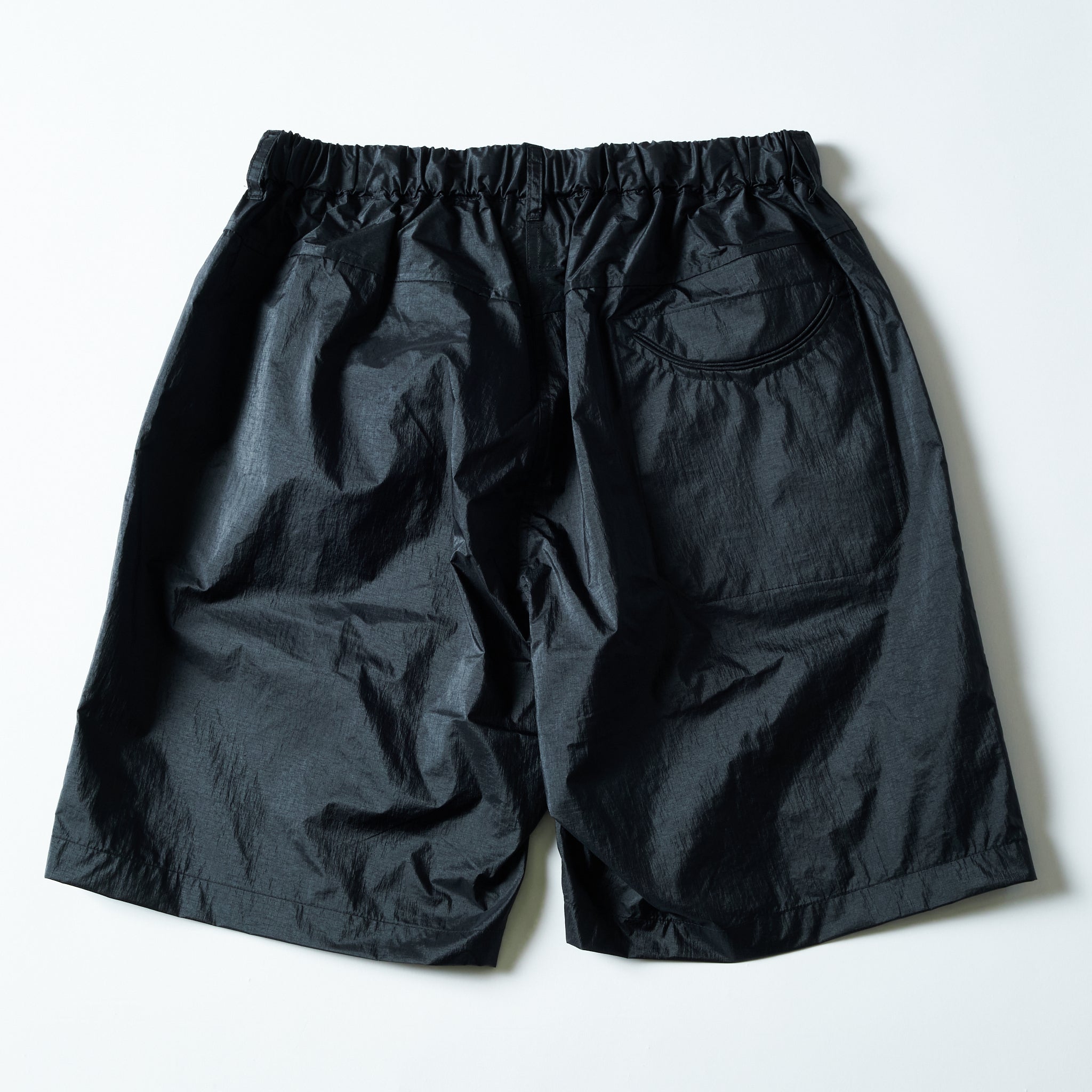 #3319S-MTB E-Z Chinois De Luxe Shorts : metallic taffeta black