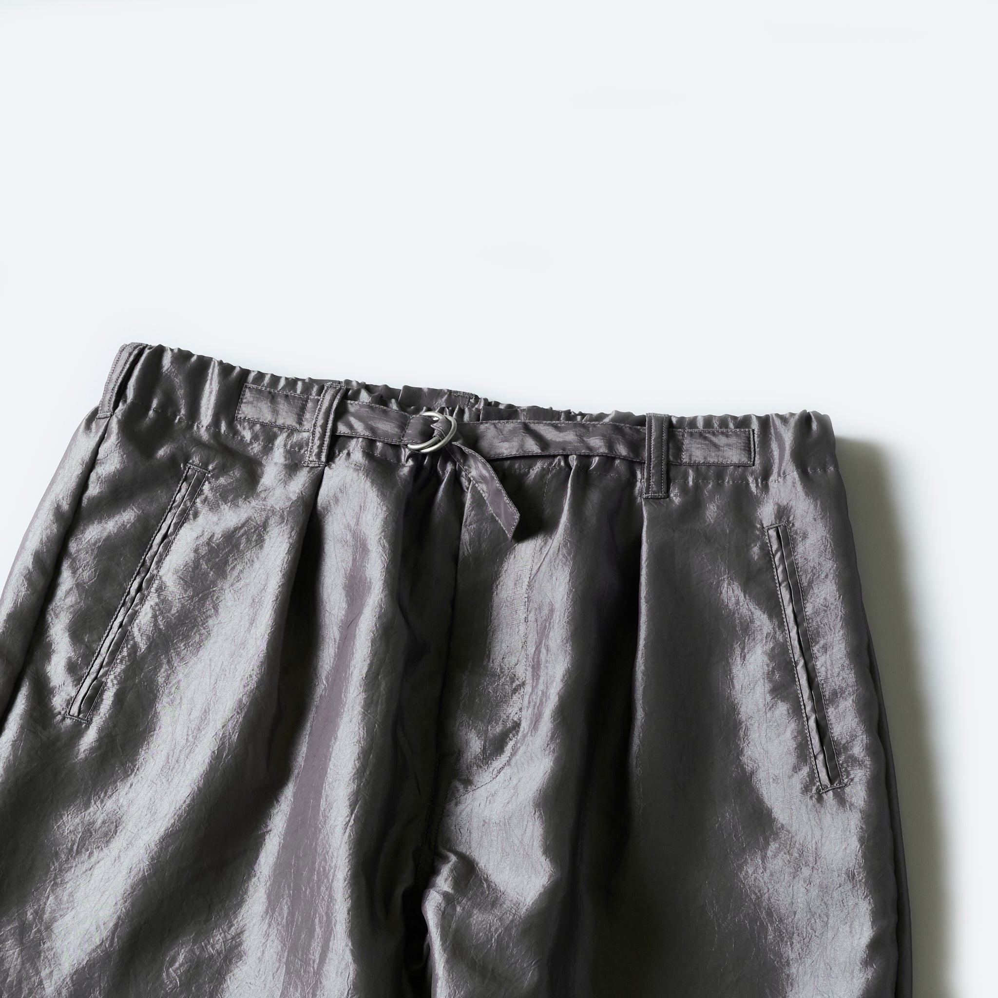 #3315-MTS E-Z Lax 4 : metallic taffeta silver grey
