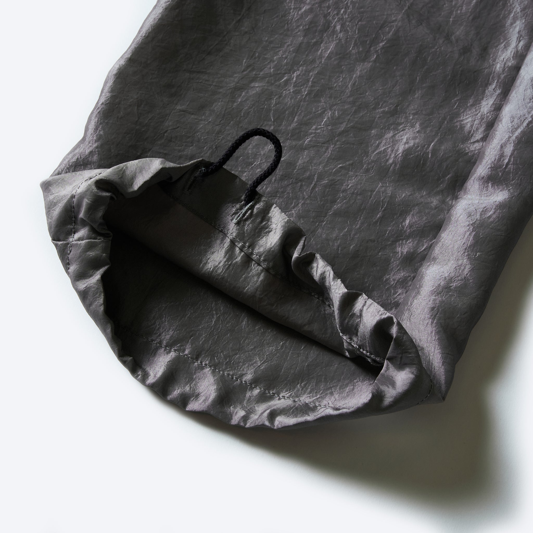 #3315-MTS E-Z Lax 4 : metallic taffeta silver grey