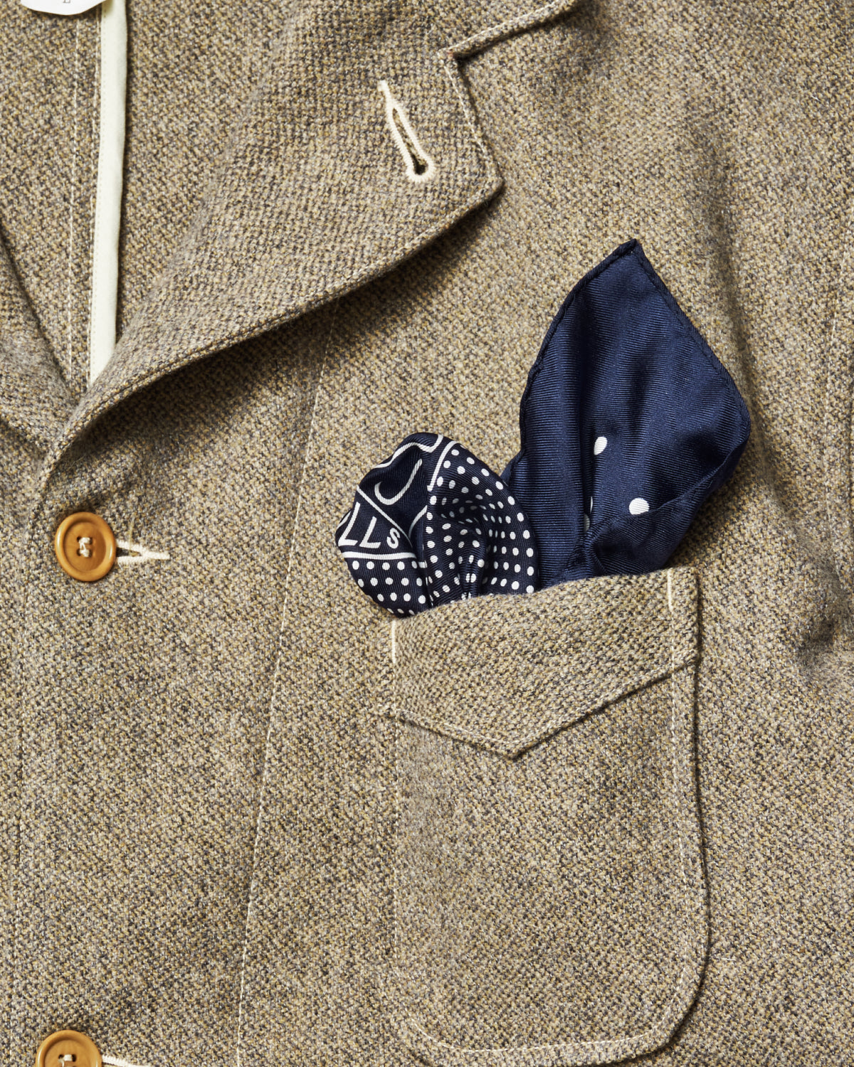 #4006-SN 1993 pocket square : silk navy/white 44 x 44